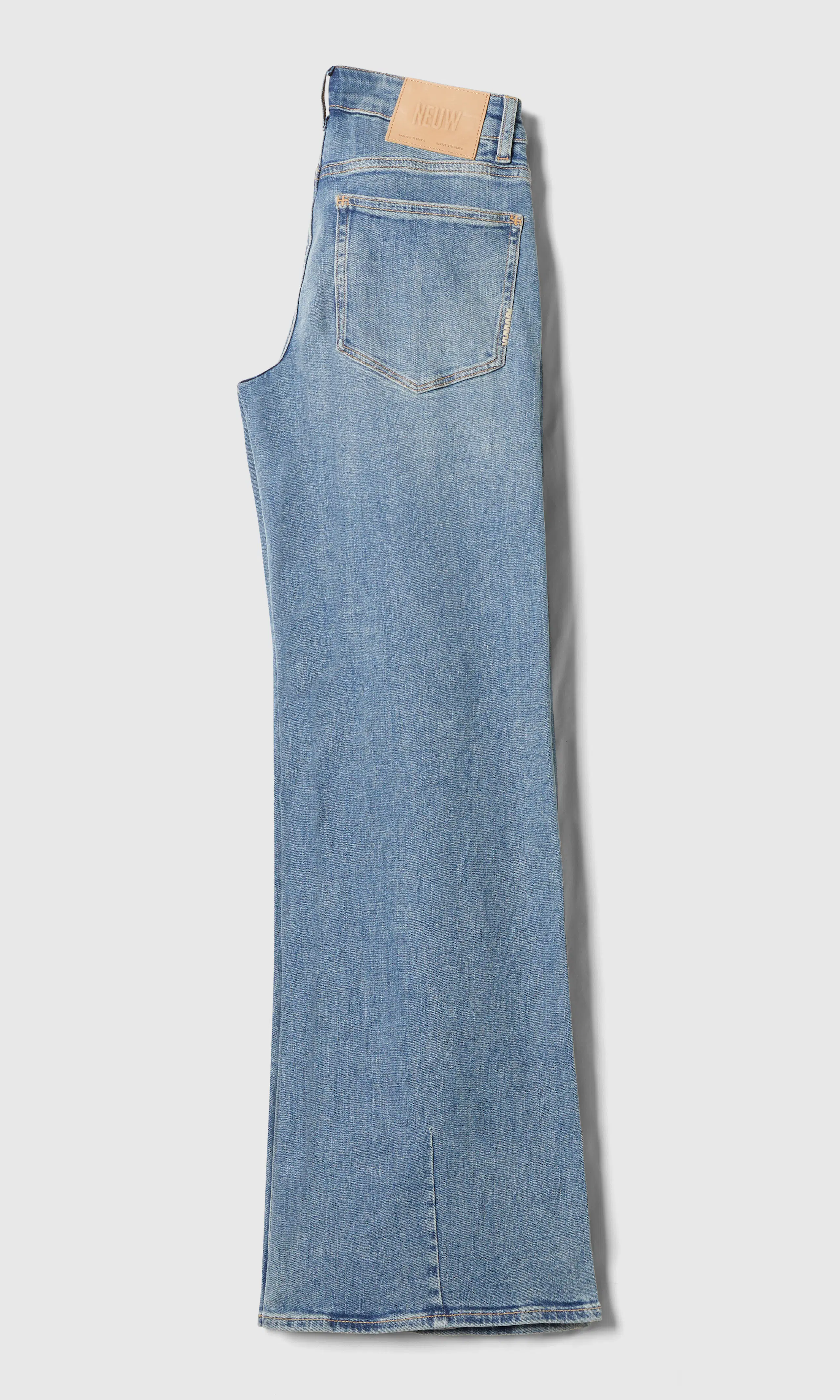 Eva Low Medium Blå Jeans. Back. Flat.
