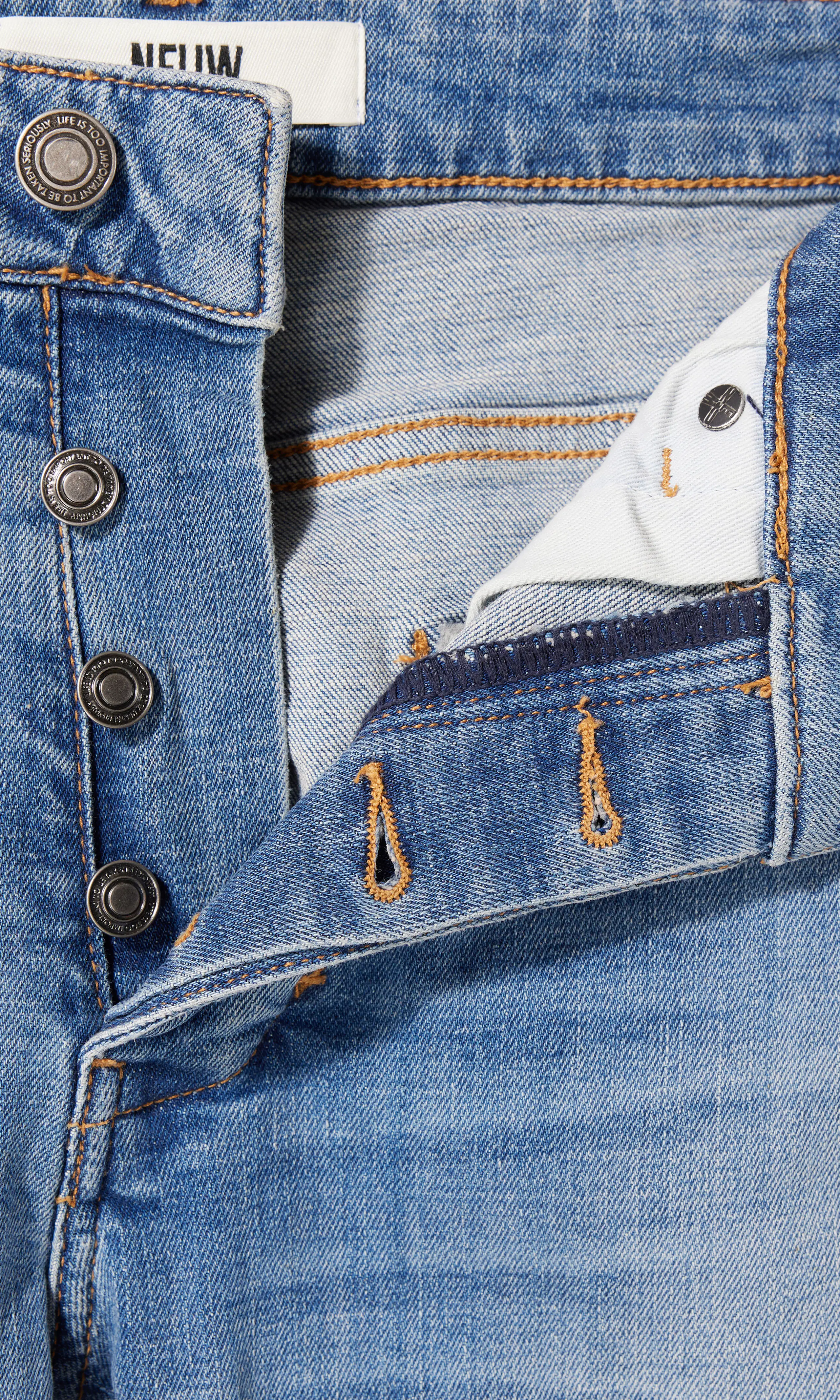 Lou Straight Farkut. Detail 3. Flat.