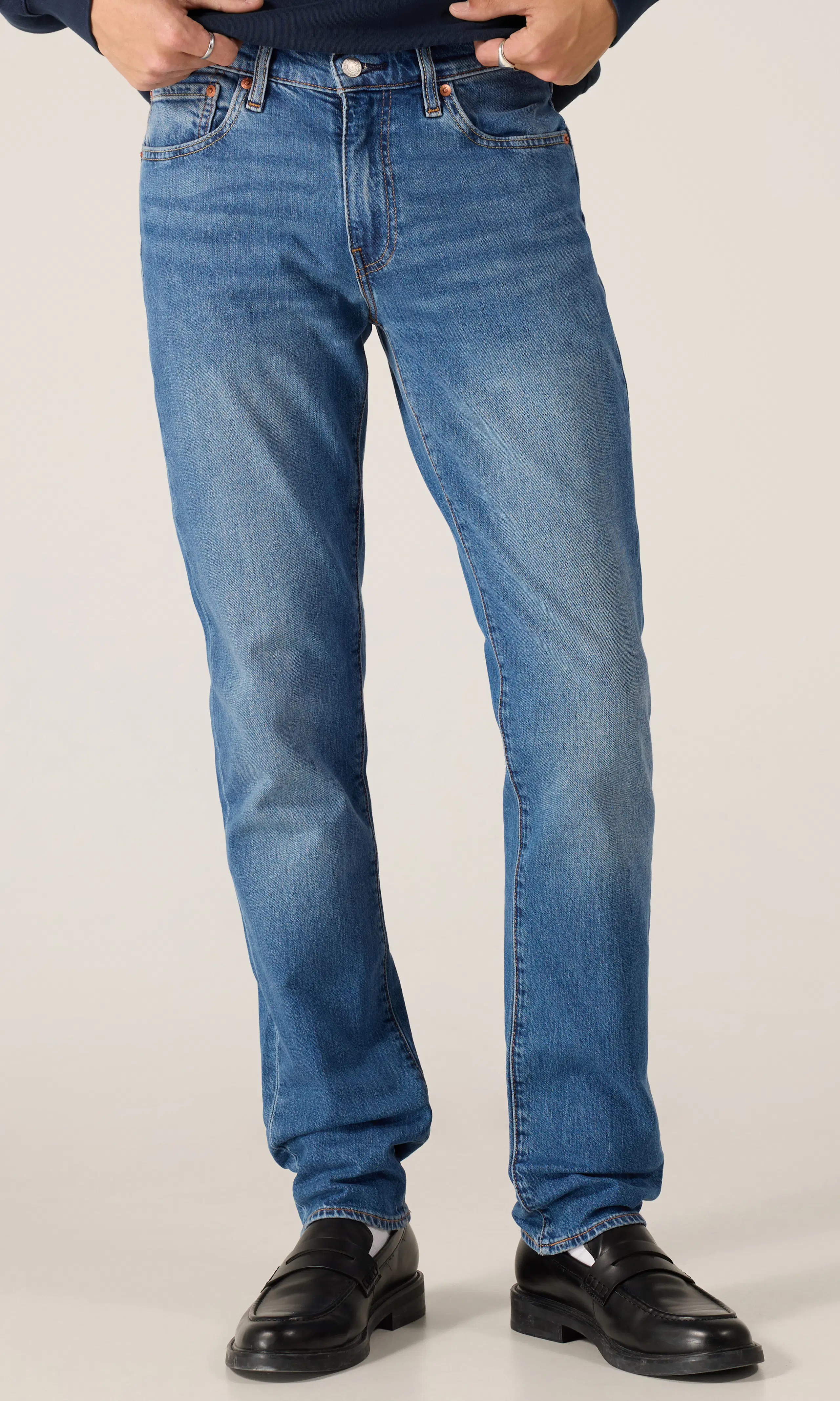511™ Slim Jeans. Front. Model.