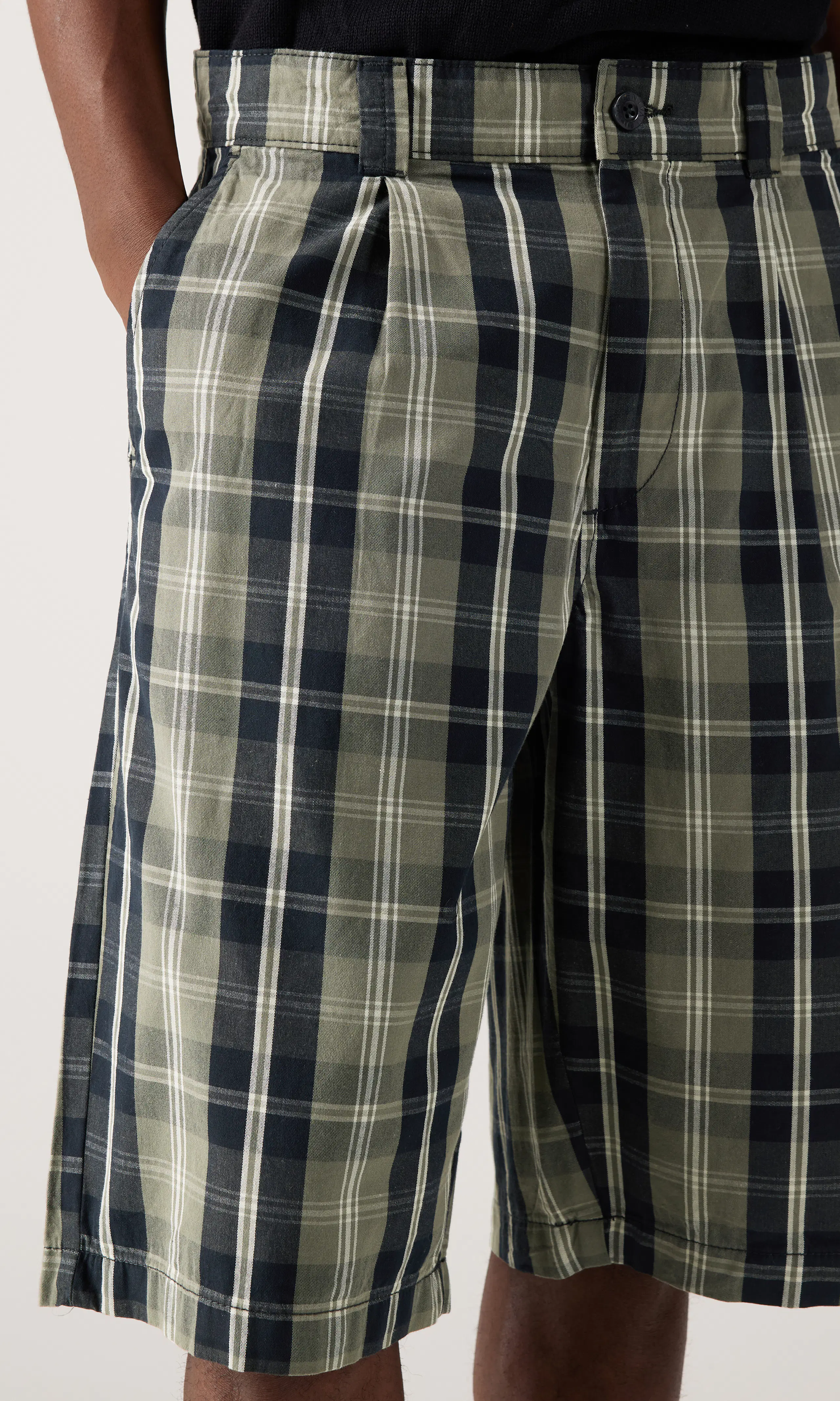 Theros Shortsit. Detail 1. Model.
