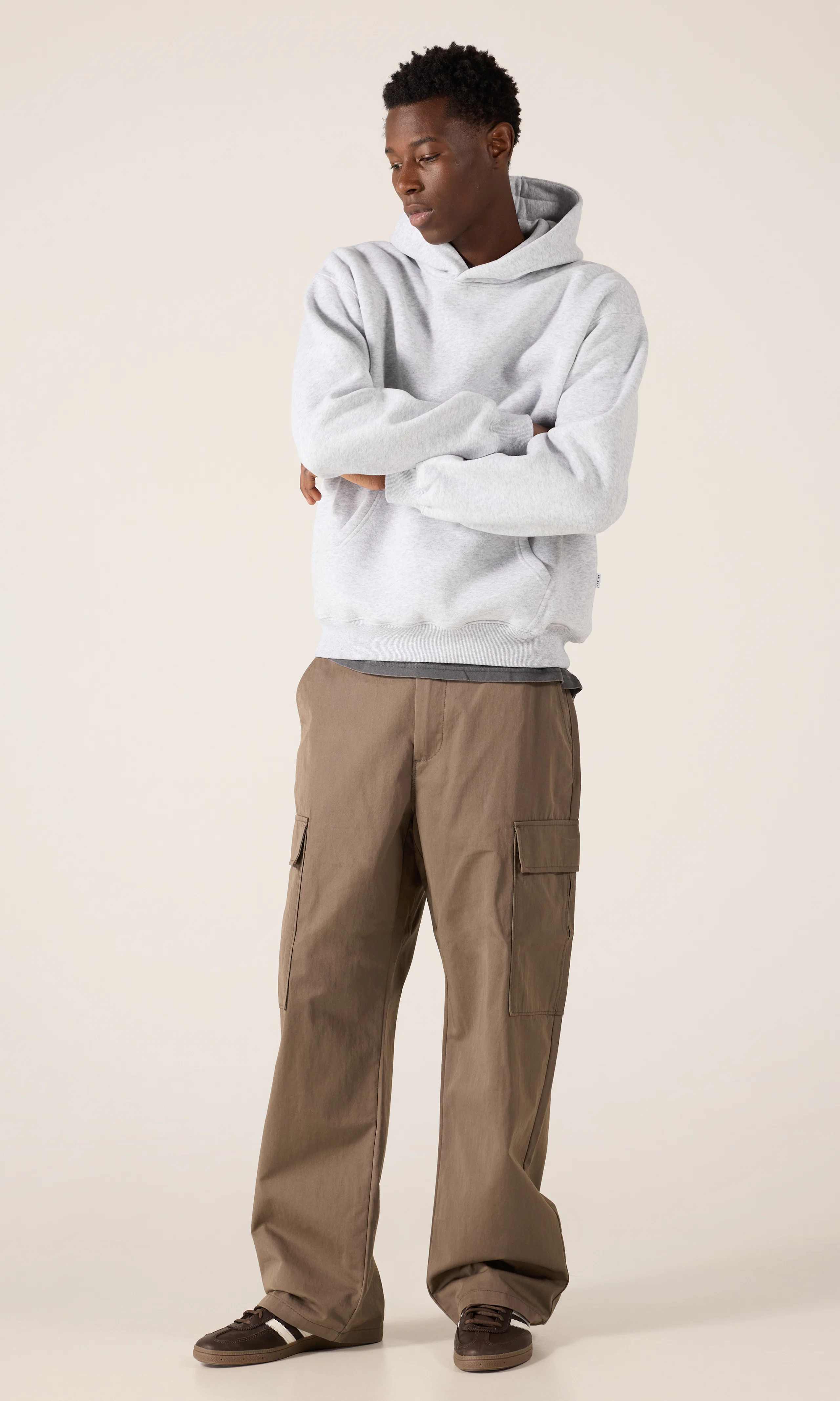New Hood Hettegenser. Front 1. Model.