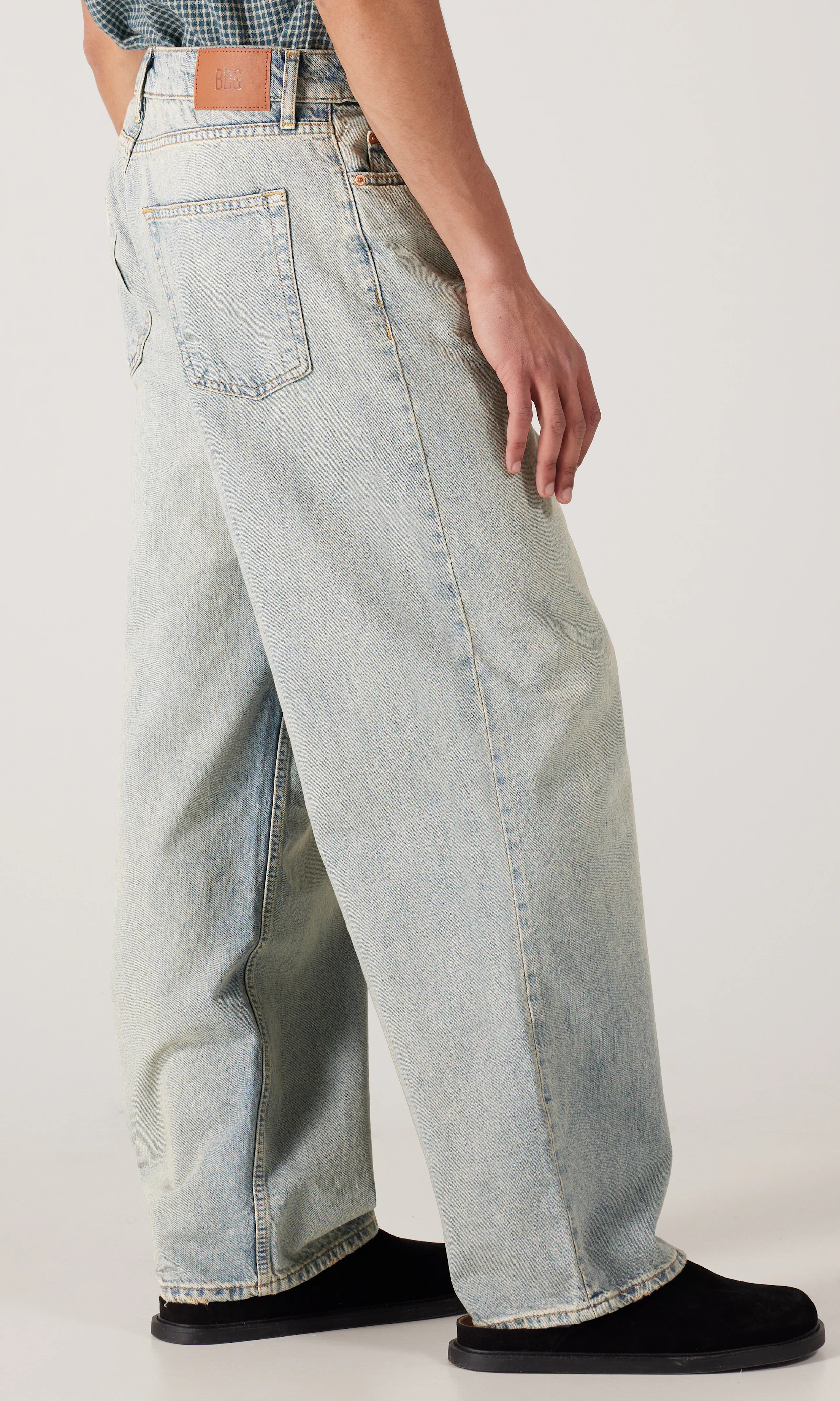 Jack Lys Blå Jeans. Front 2. Model.