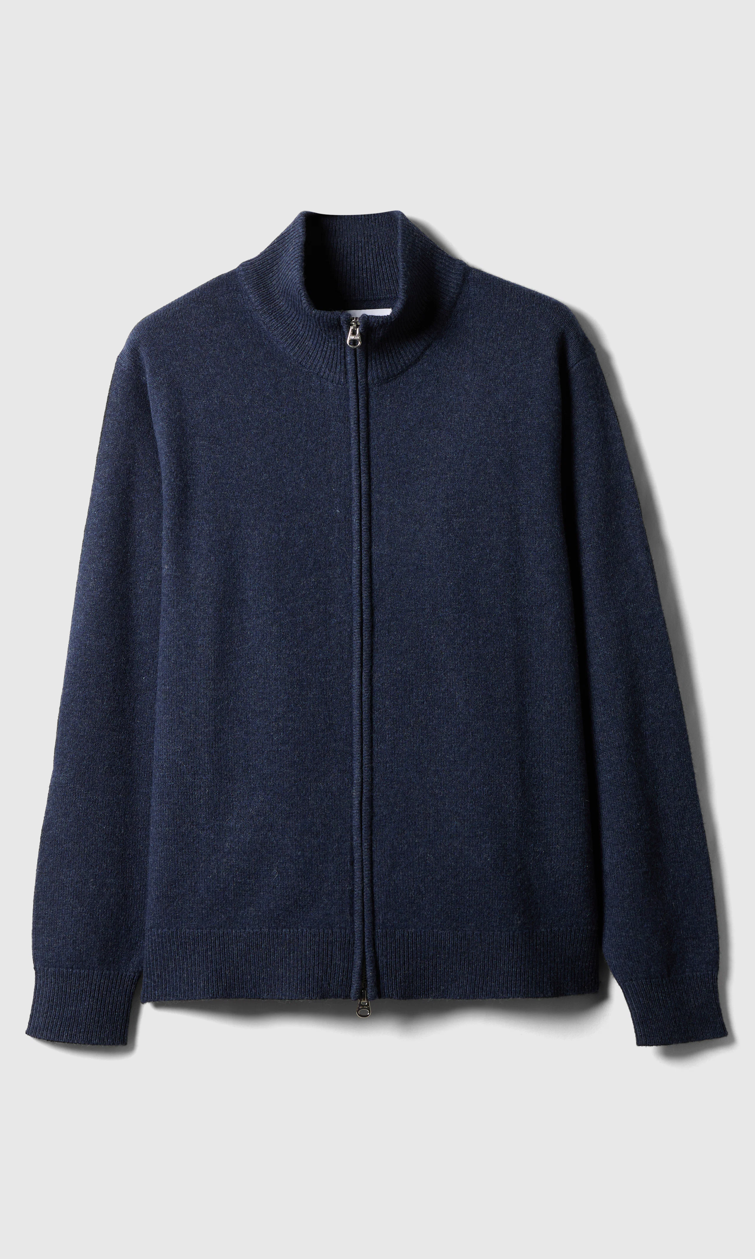 Merino Full Zip Strikkegenser. Front. Flat.