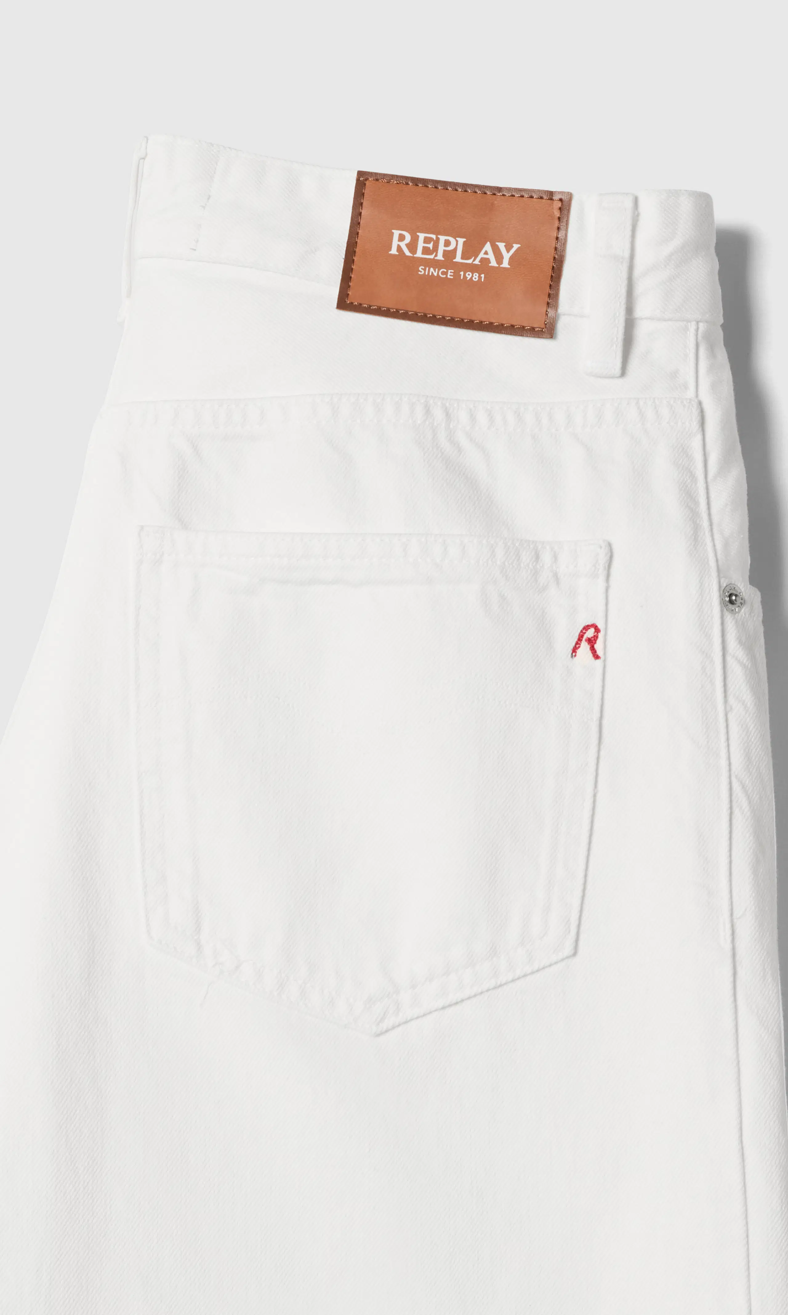 Vivyette Wide Leg Vit Jorts. Detail 1. Flat.