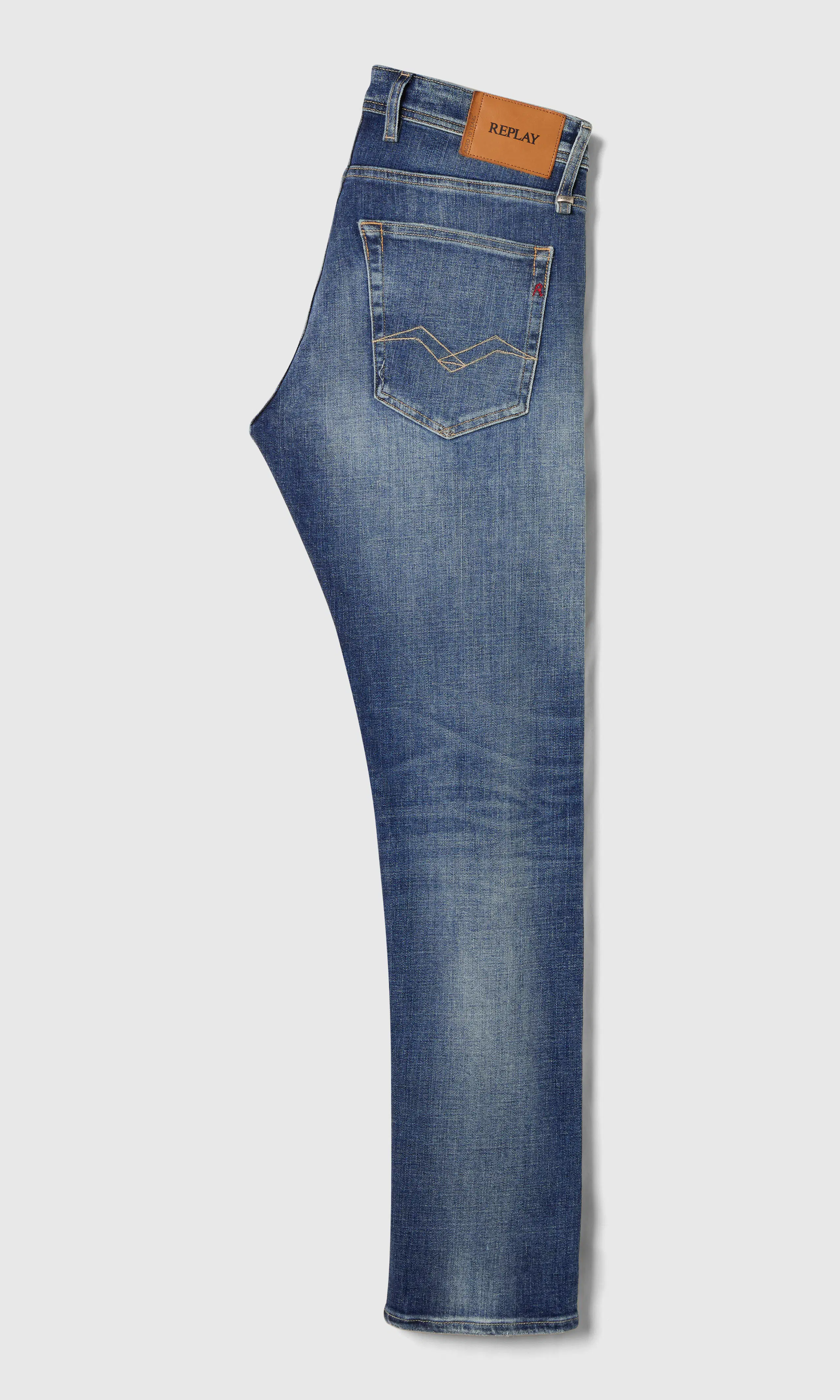 Grover Medium Blå Jeans. Back. Flat.