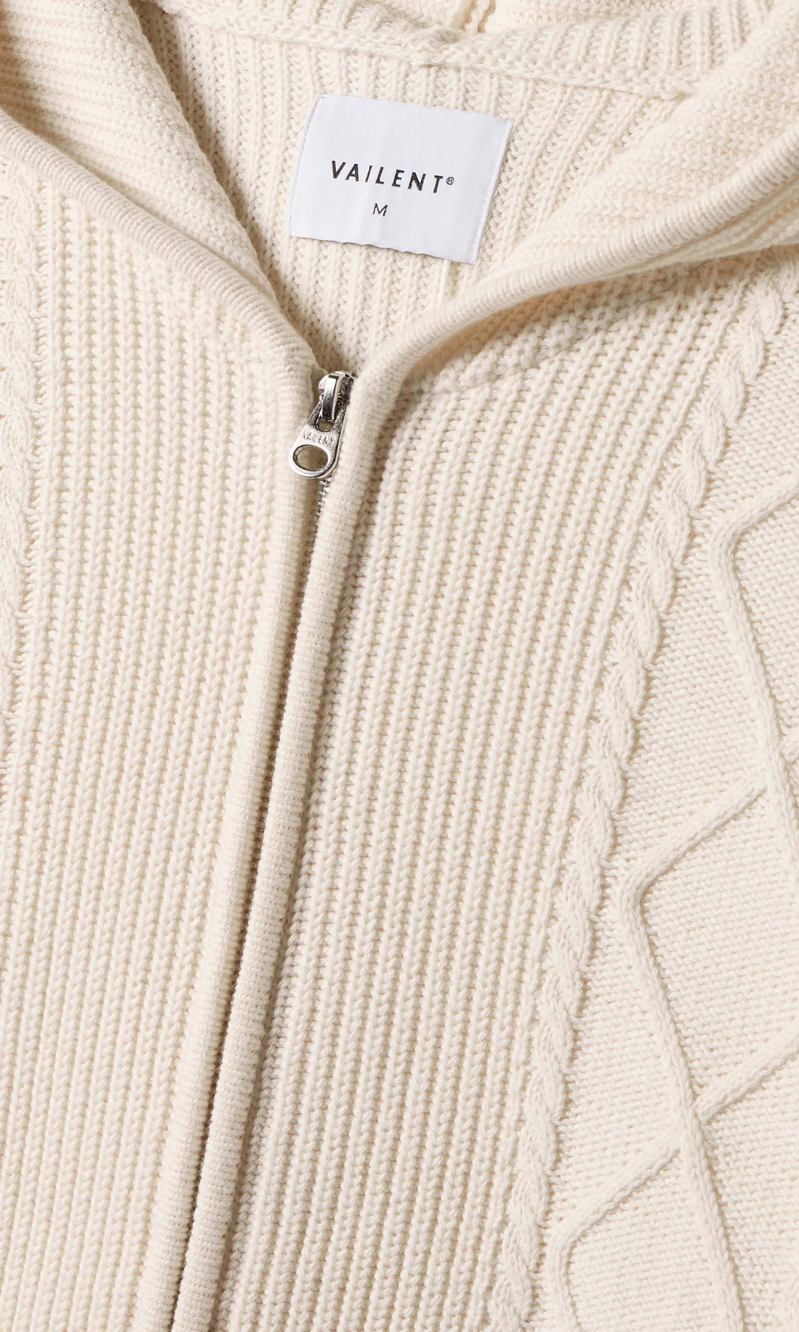 Cable Zip Stickad Huvtröja. Detail 1. Flat.