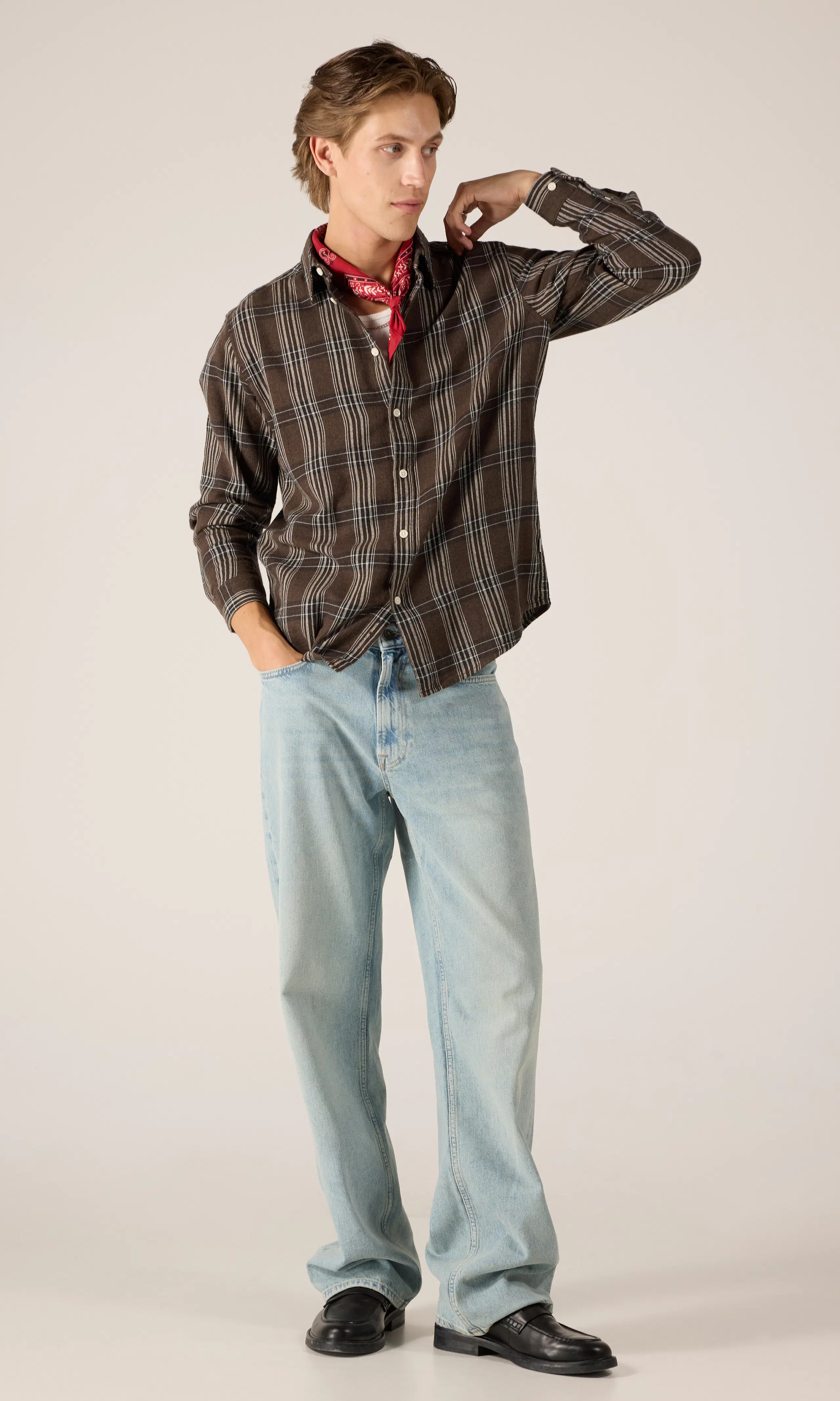 Check Rutig Flanellskjorta. Front 1. Model.