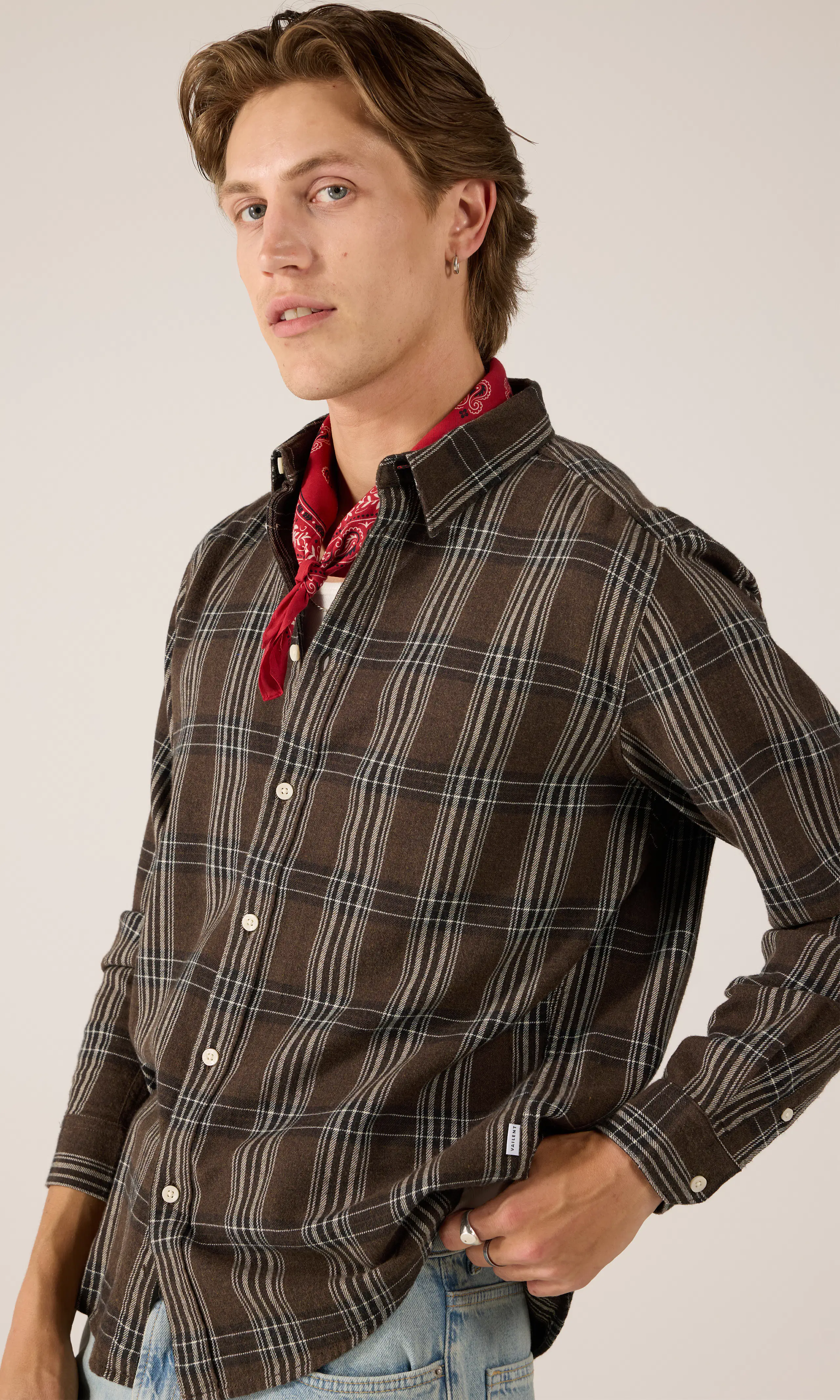 Check Rutig Flanellskjorta. Front. Model.