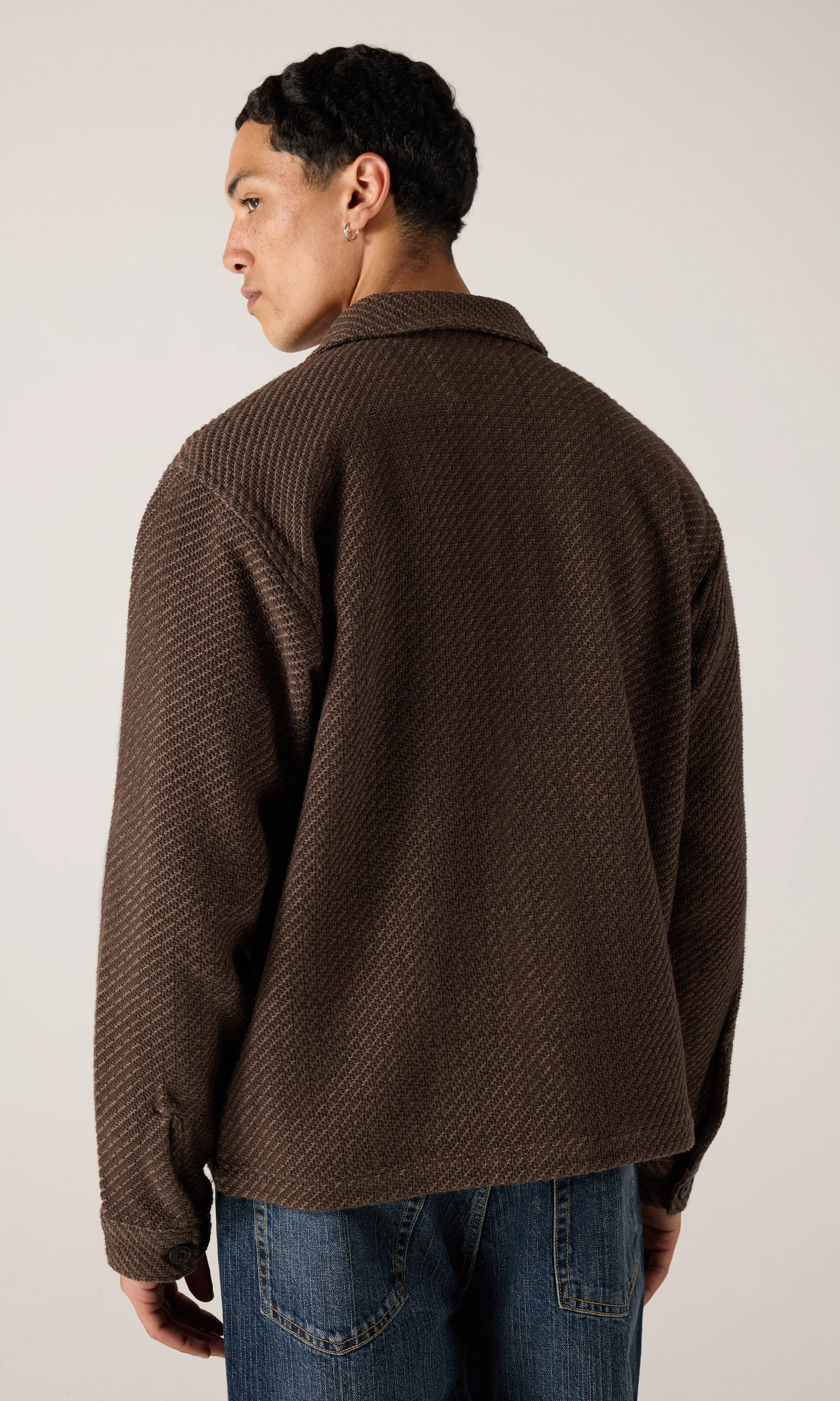 Mercer Brun Overshirt. Back. Model.