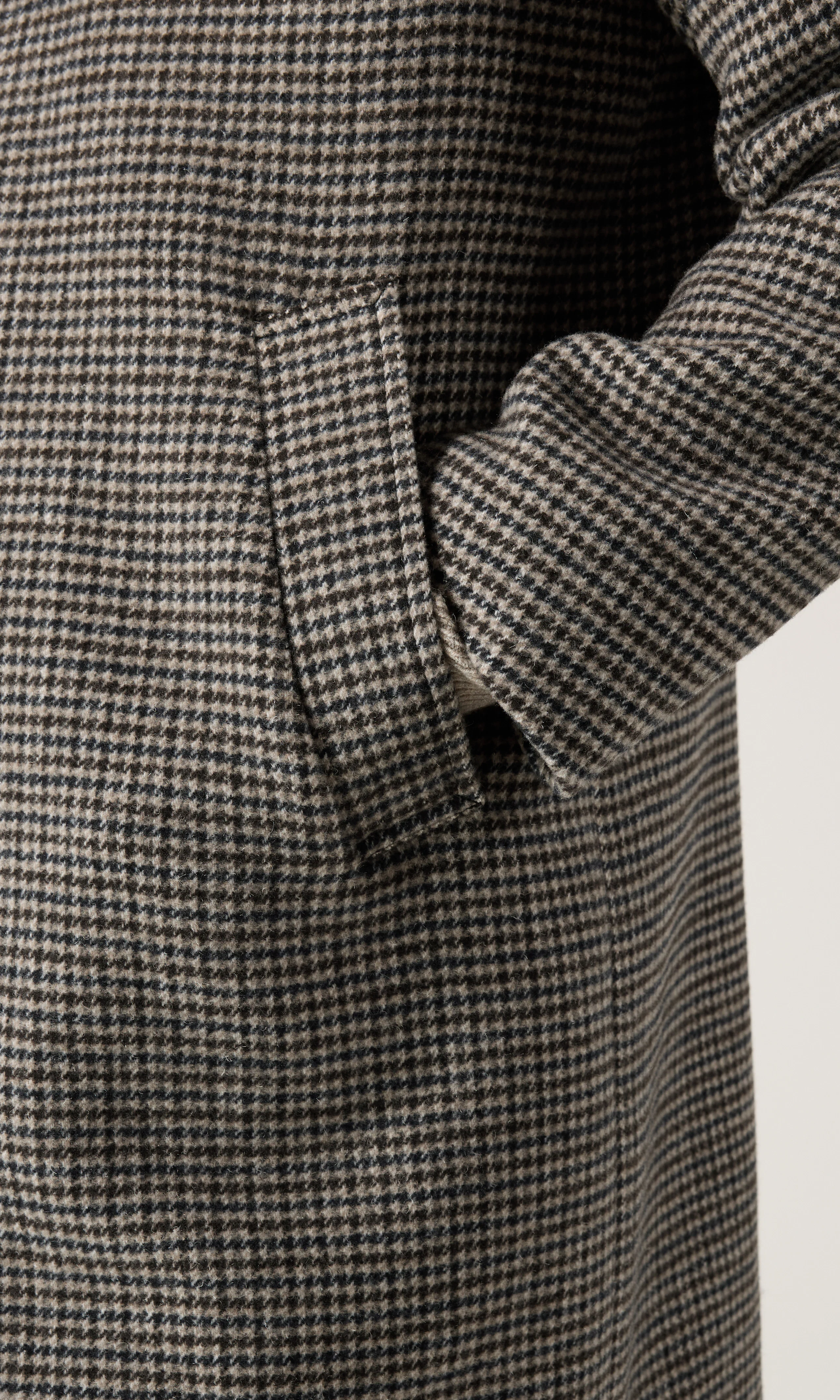 Car Coat Check Rock. Detail 2. Model.