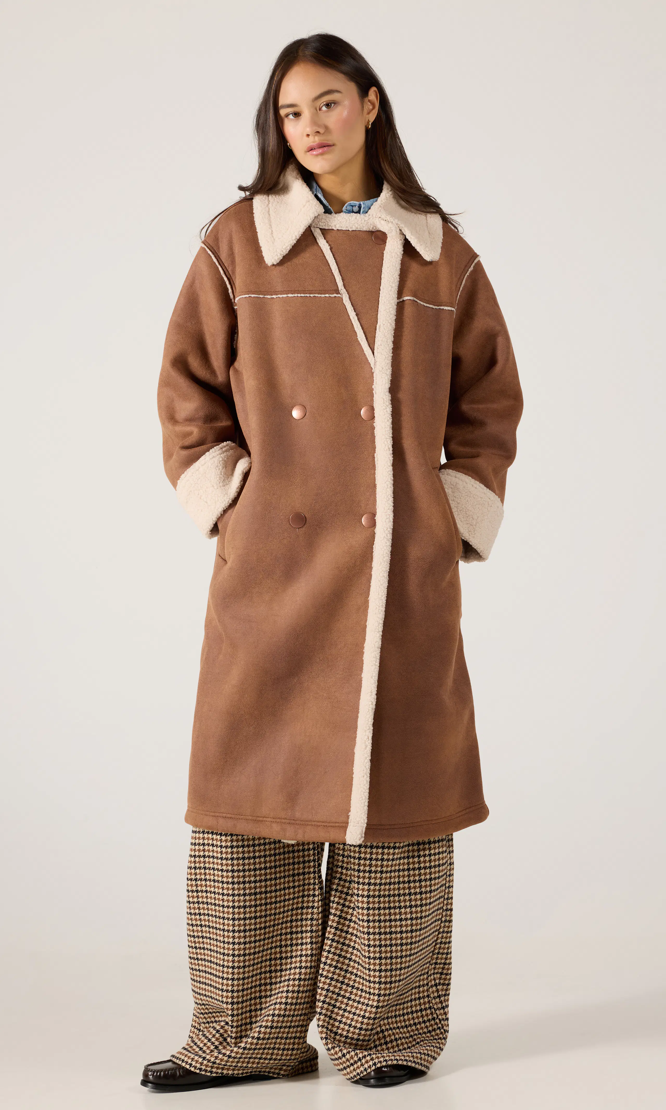 Wrange Coat Kappa. Front 2. Model.