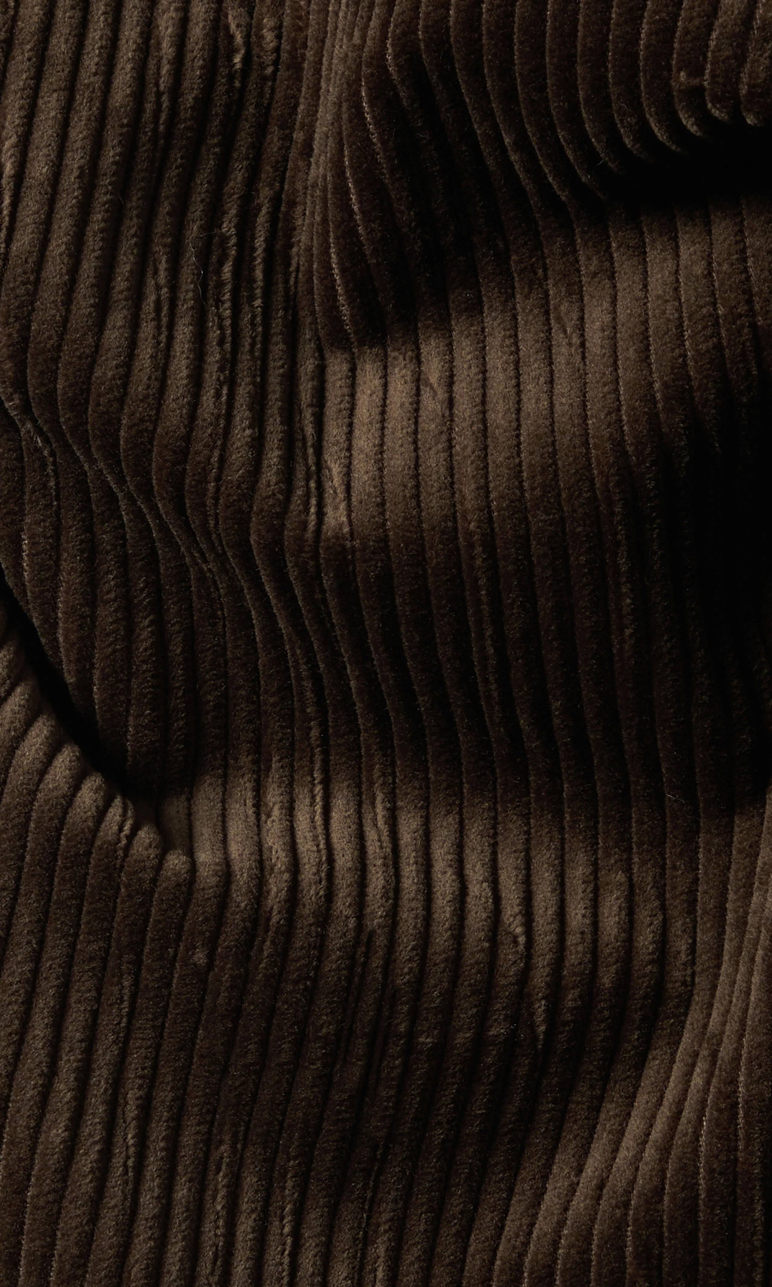 Loose Straight Mørk Brun Kordbukse. Detail 2. Flat.