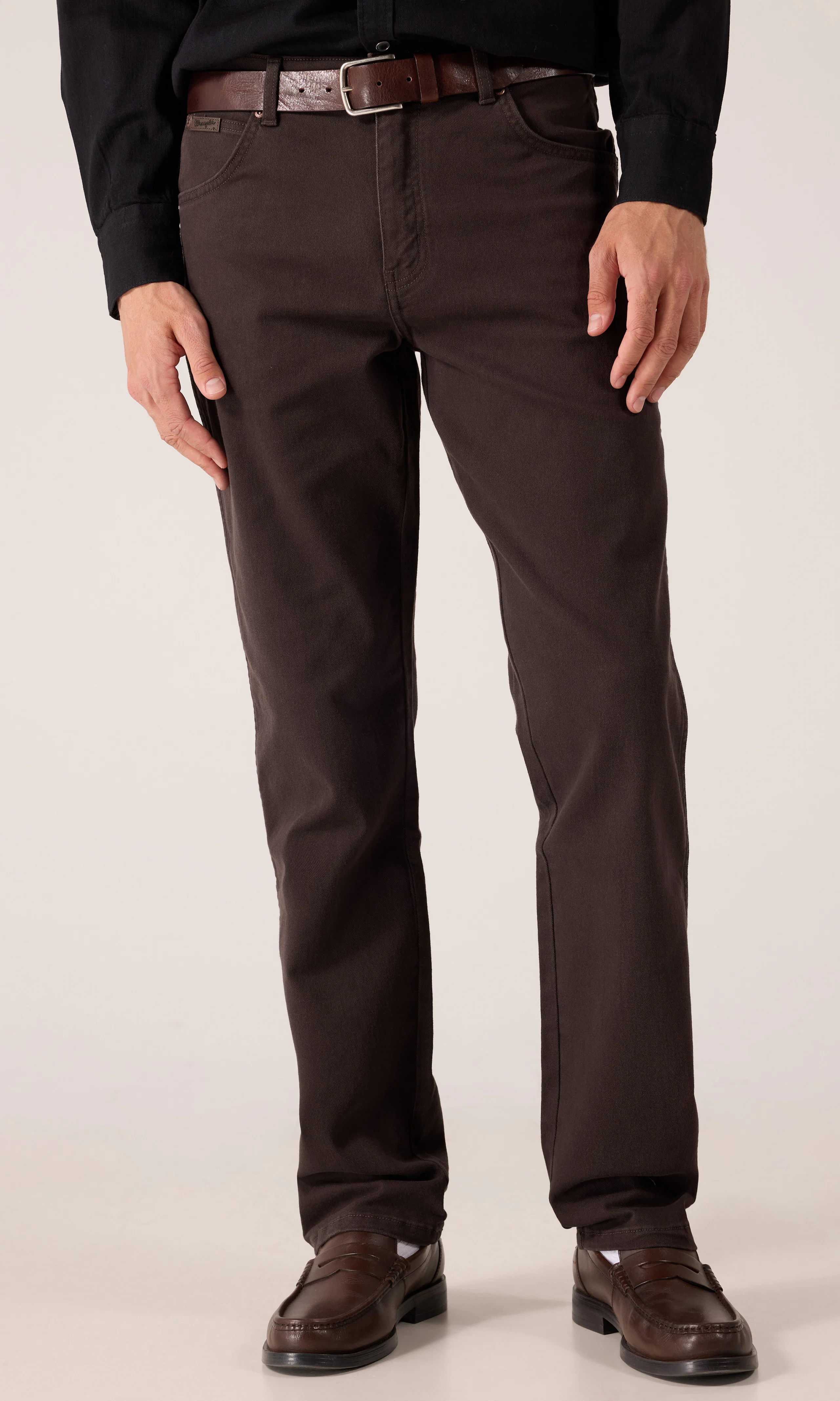 Texas Straight Housut. Front. Model.