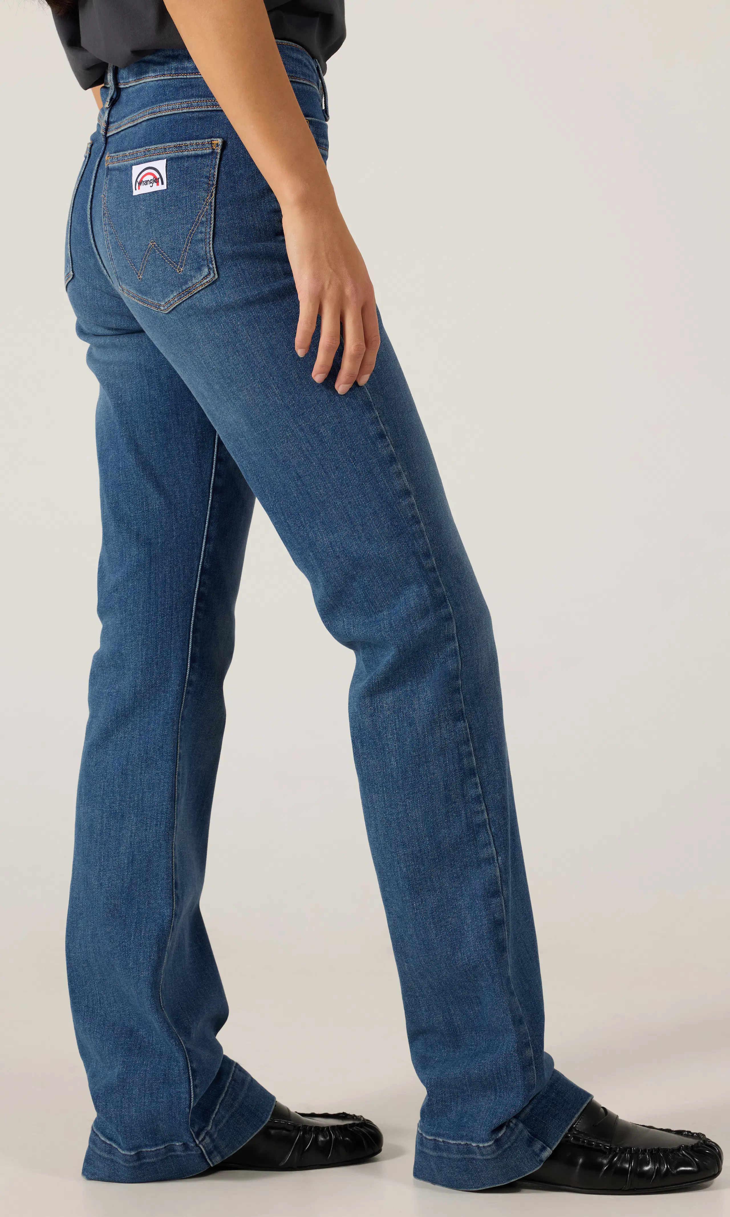 w_112386745_rustic ret_Flare. Front 2. Model.