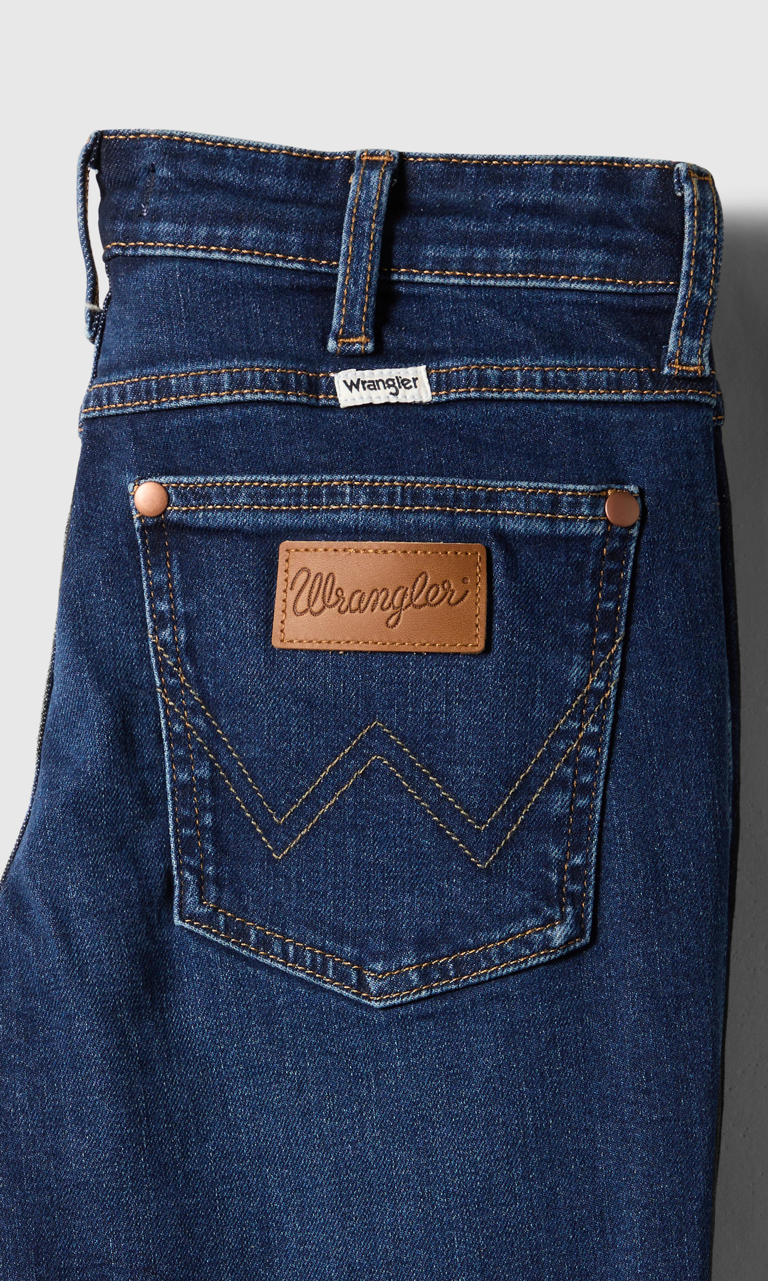 Montana Mørk Blå Jeans. Detail 1. Flat.