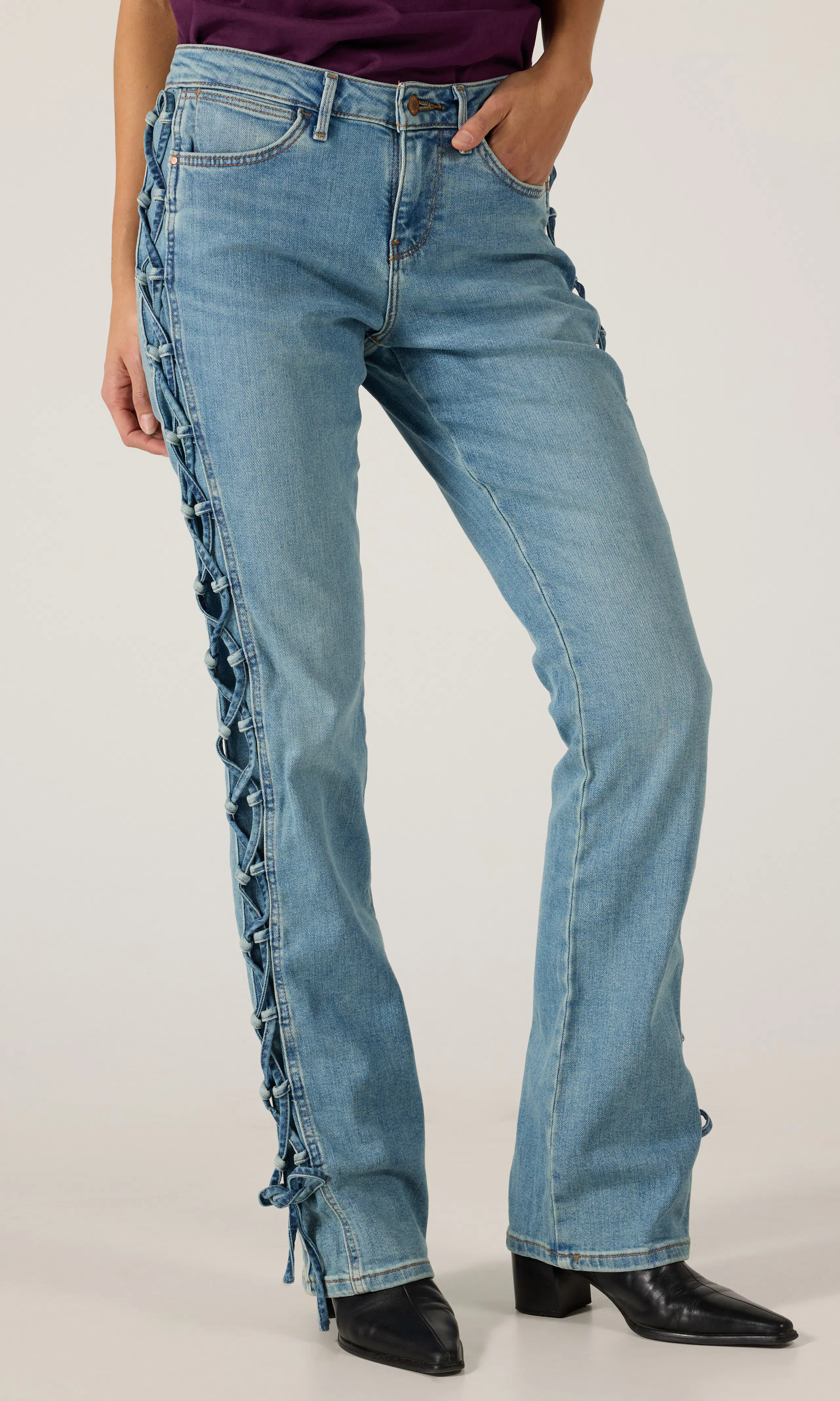 Low Rise Lace Up Bootcut Farkut. Front. Model.