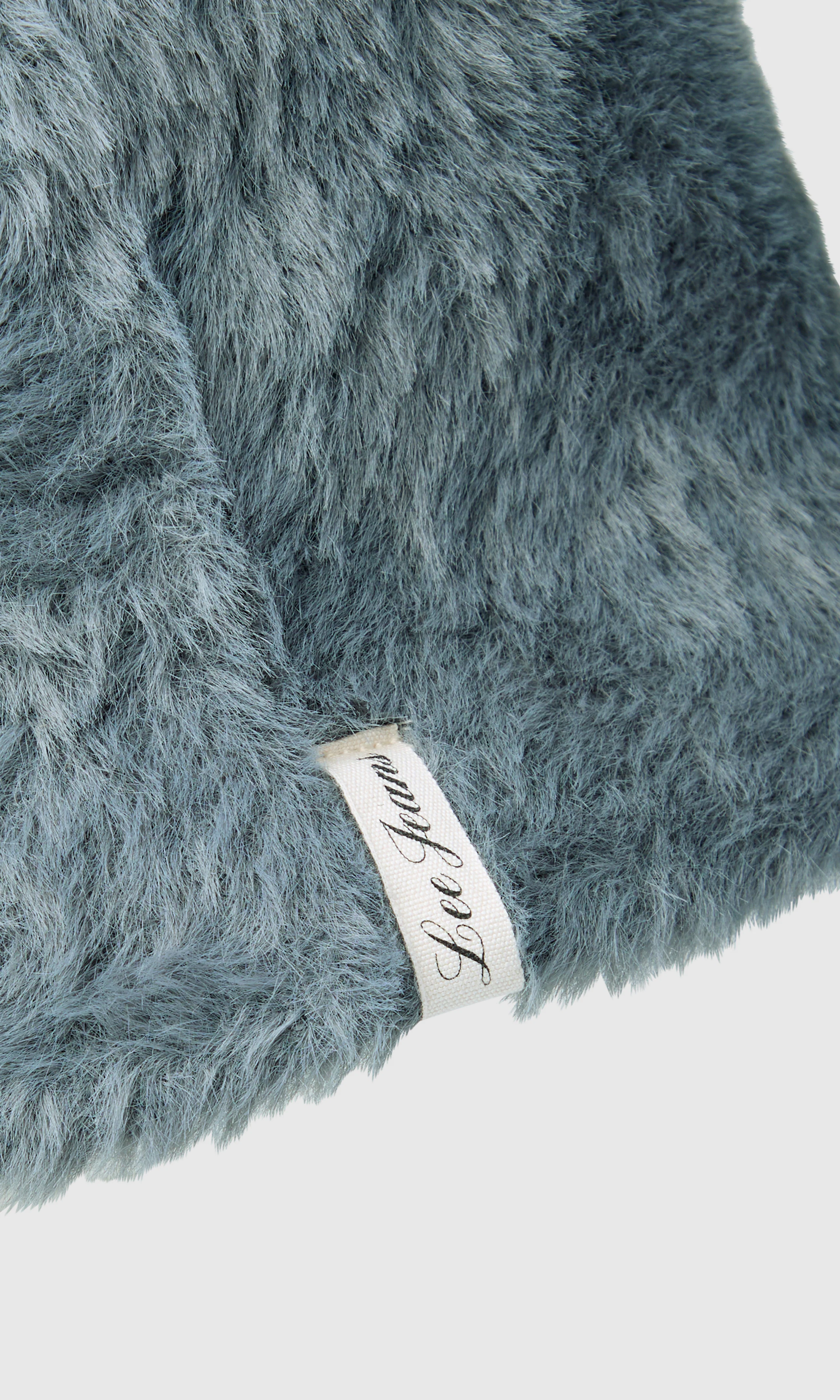 Winter Karvahattu. Detail 1. Flat.