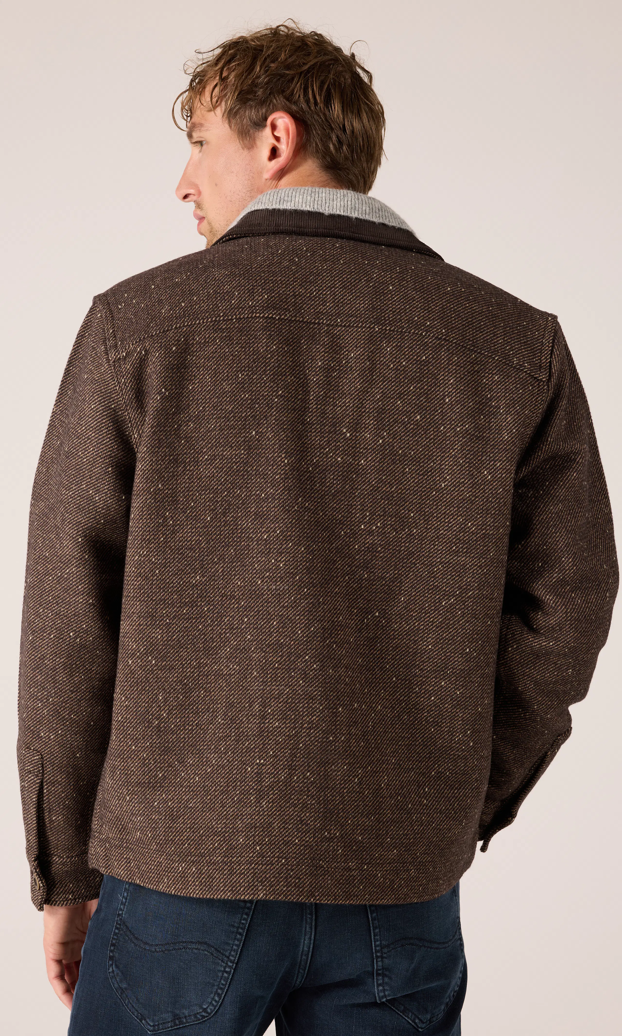 Rider Cord Collar Mix Overshirt. Back. Model.