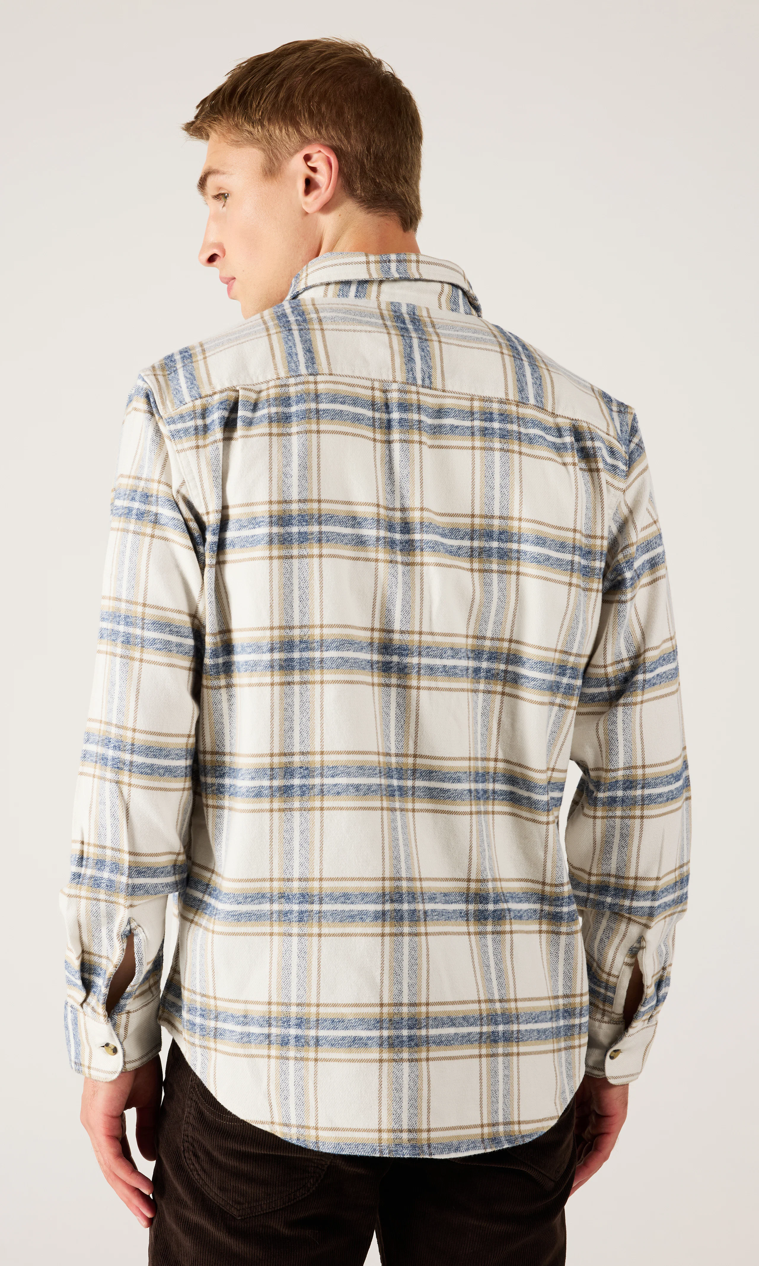 Workwear 2.0 Rutete Beige Skjorte. Back. Model.