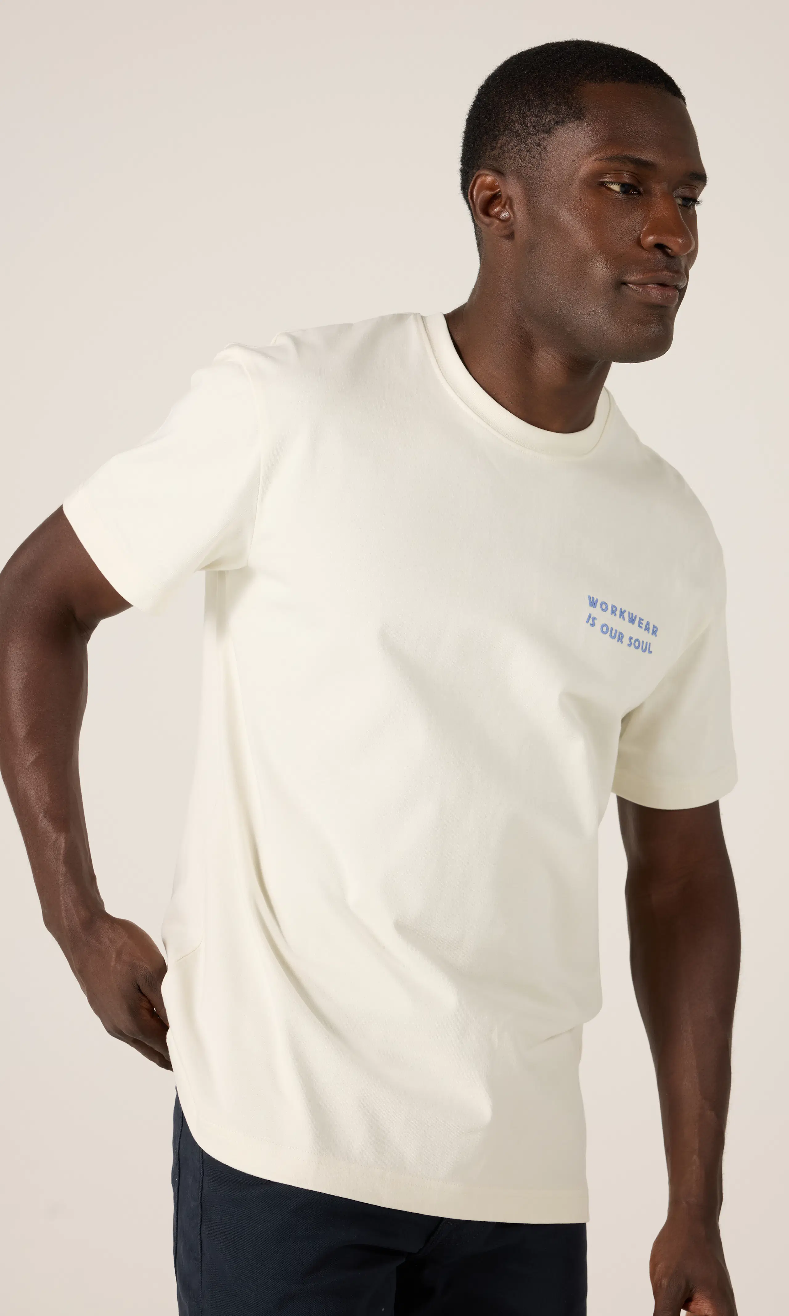 Workwear Crew Tee T-Skjorte. Front 1. Model.