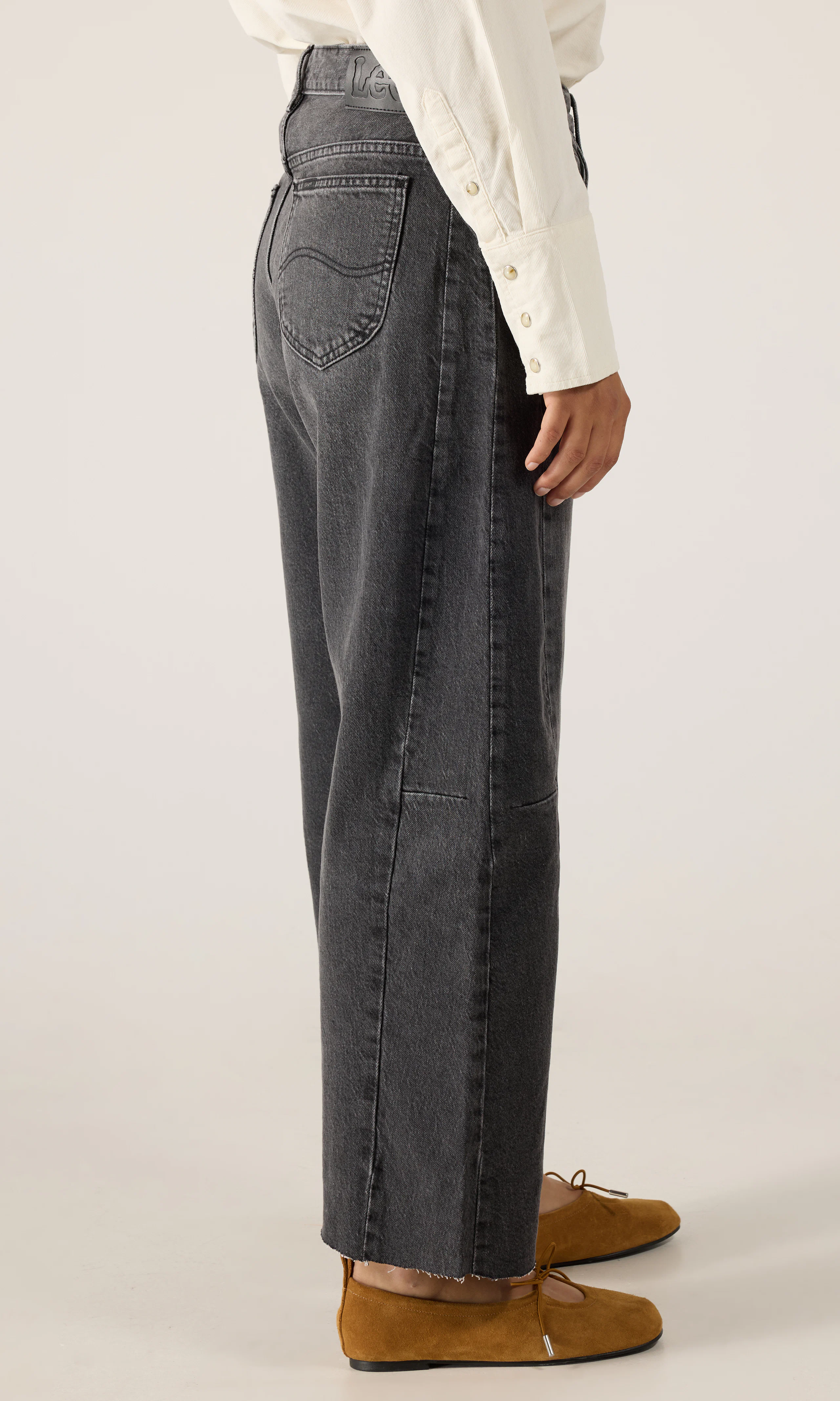 Rider Barrel Jeans. Front 2. Model.