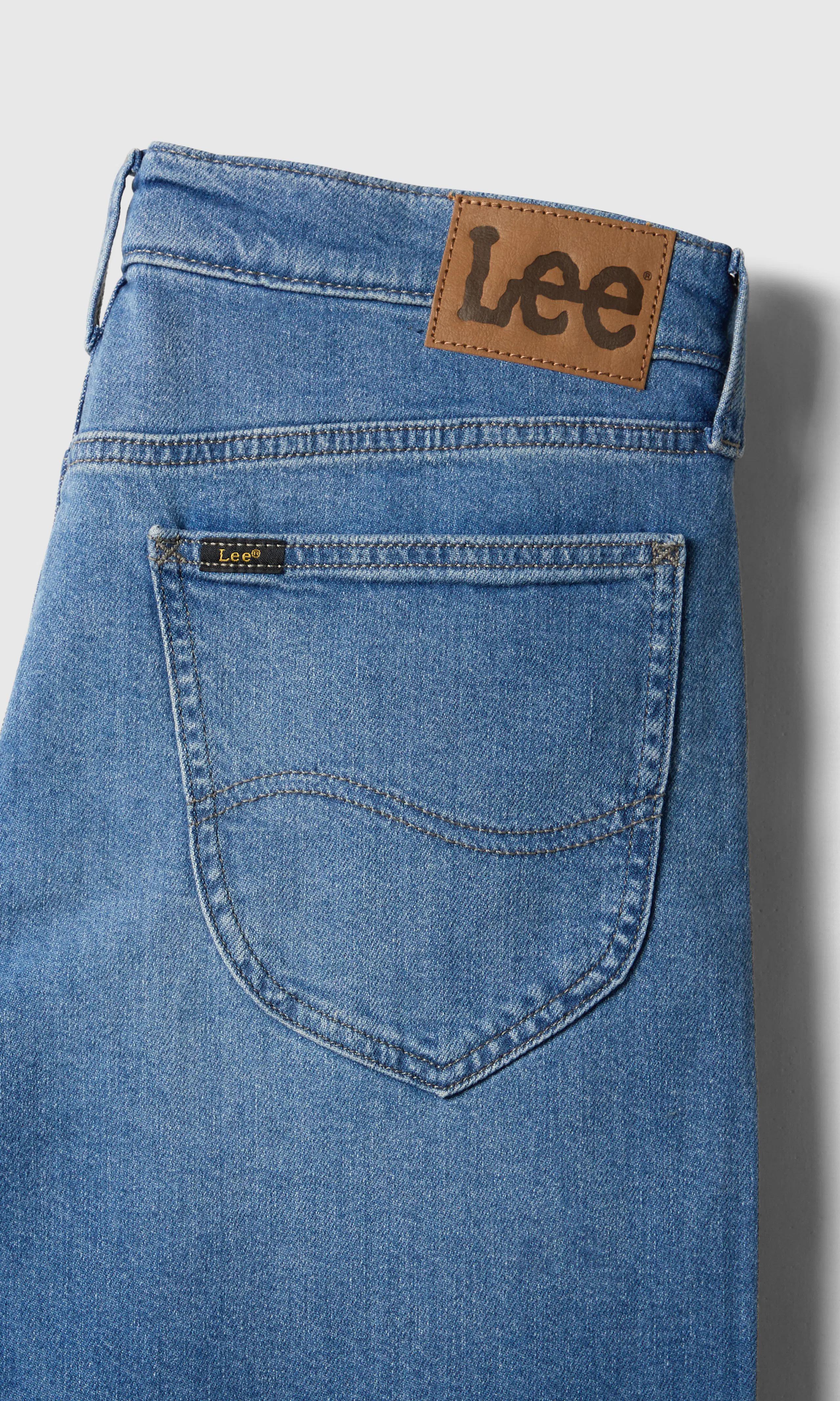 Daren Zipfly Lys Blå Jeans. Unknown. Flat.