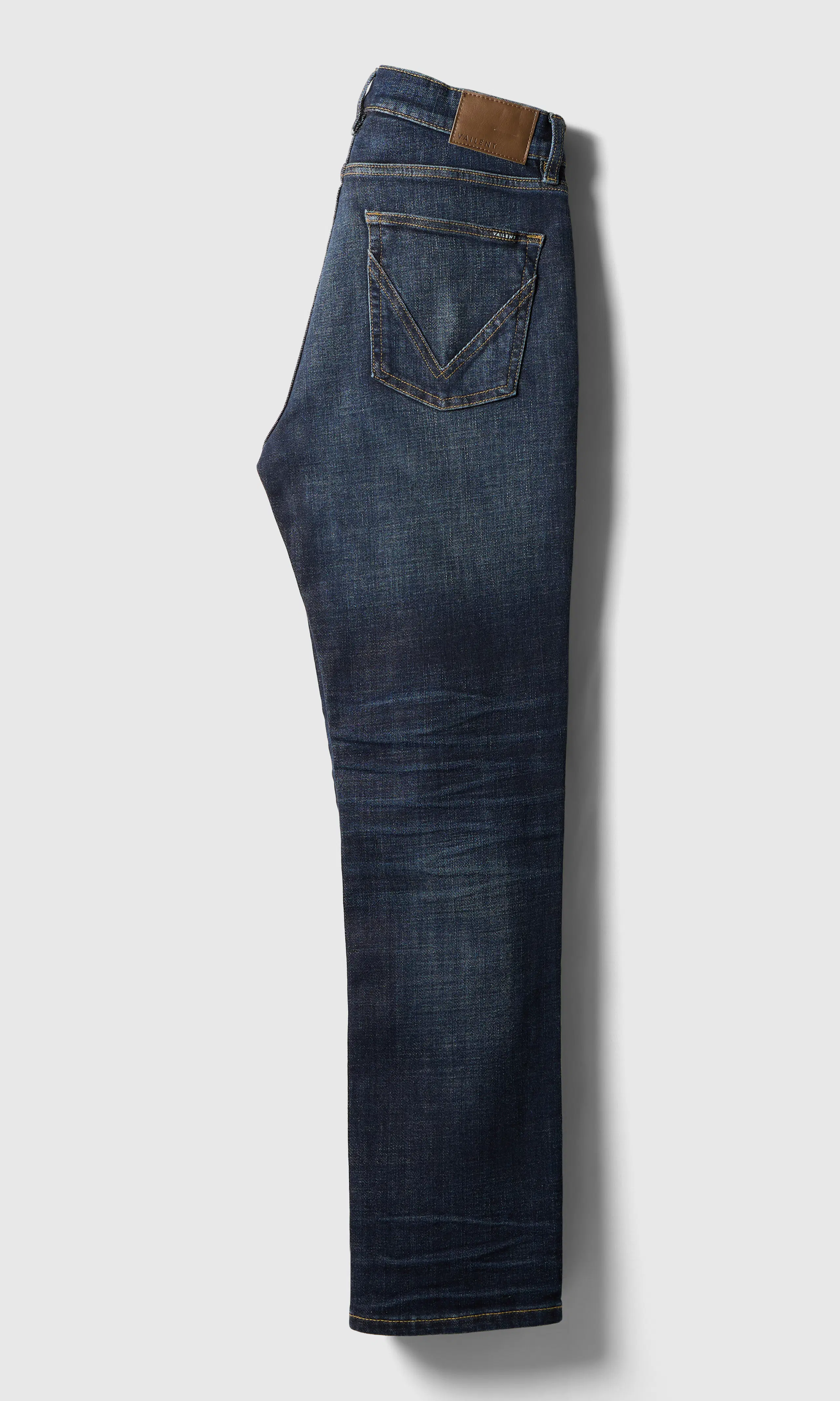 Regular Tapered Tummansiniset Farkut. Back. Flat.