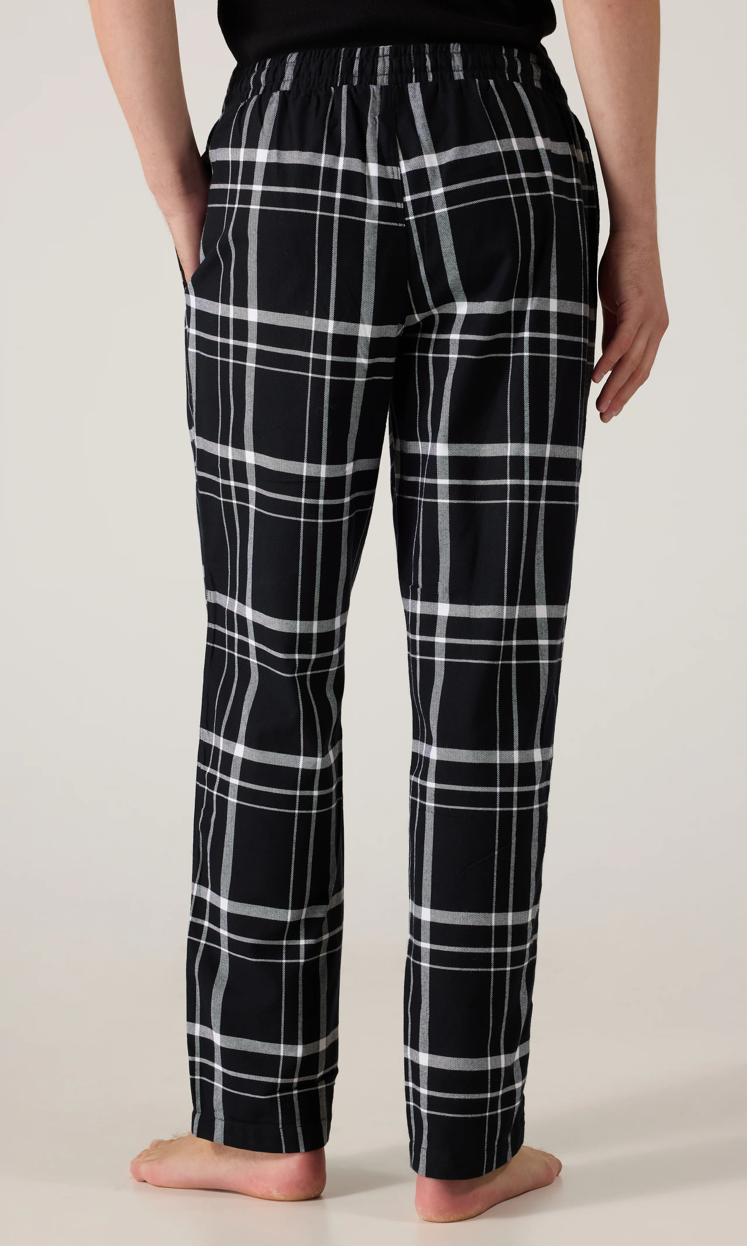 Core Flannell Pyjamasbyxa. Back. Model.