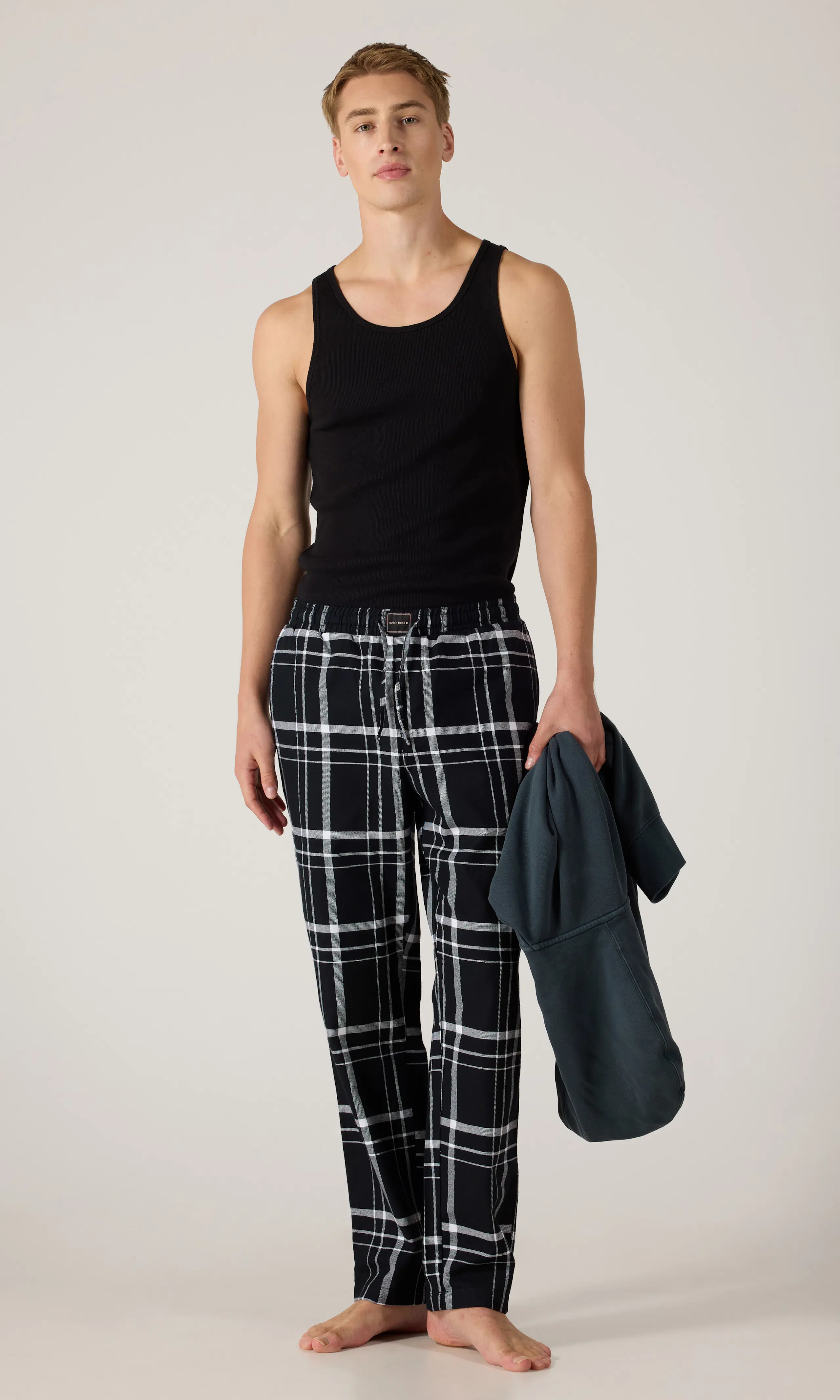Core Flannell Pyjamasbyxa. Front 1. Model.