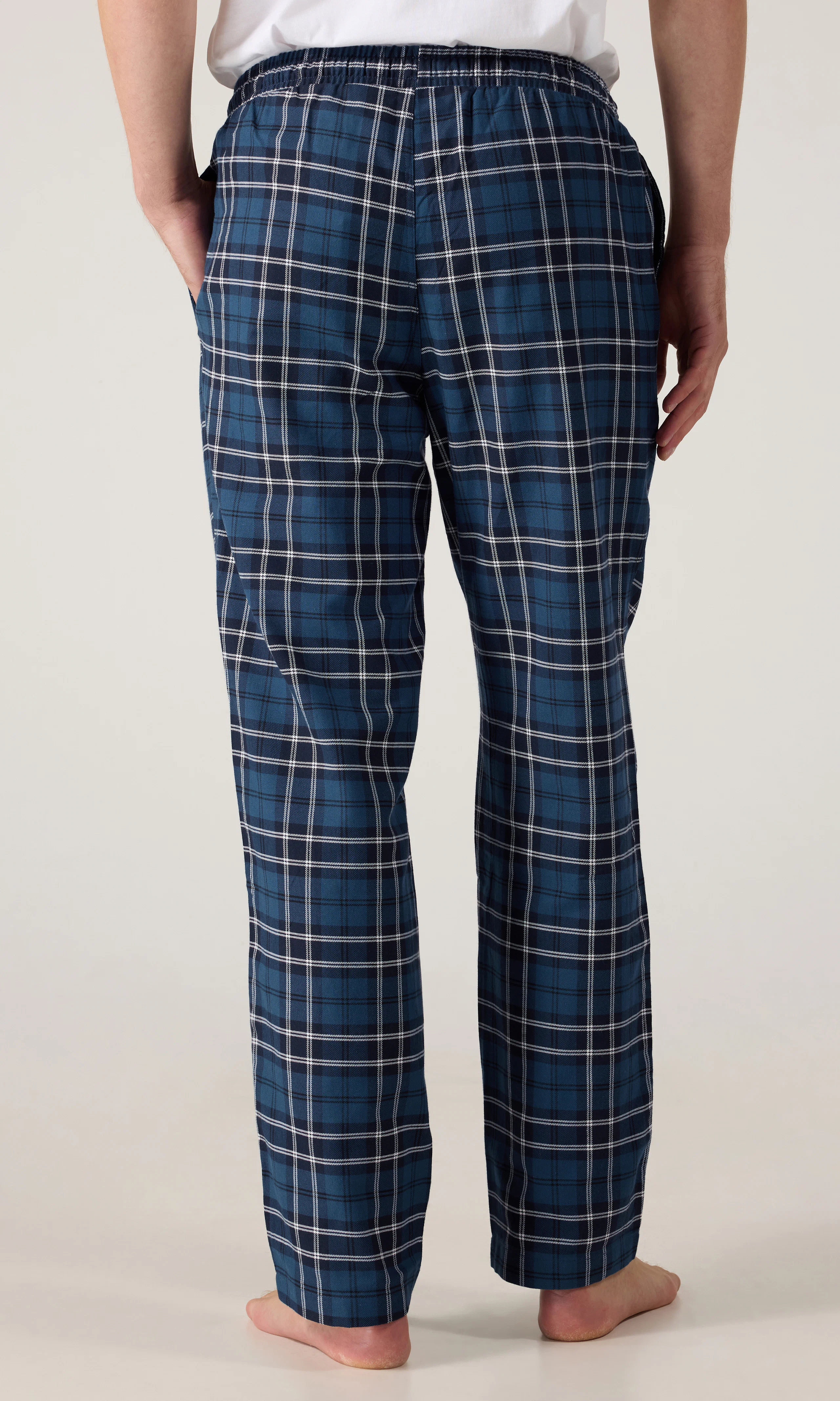 Core Flannell Pyjamasbyxa. Back. Model.