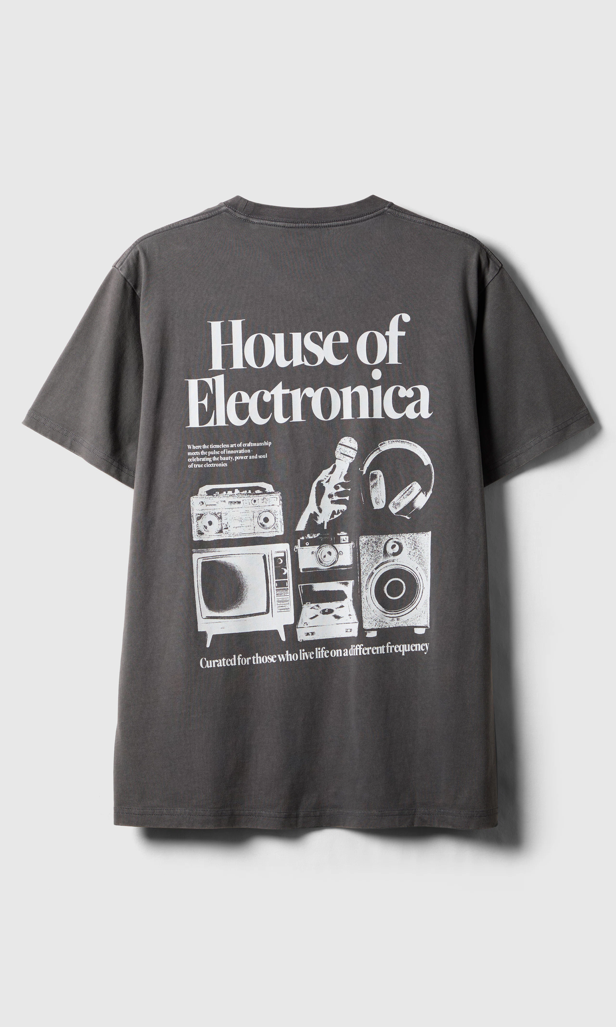 House Moon T-Paita. Back. Flat.