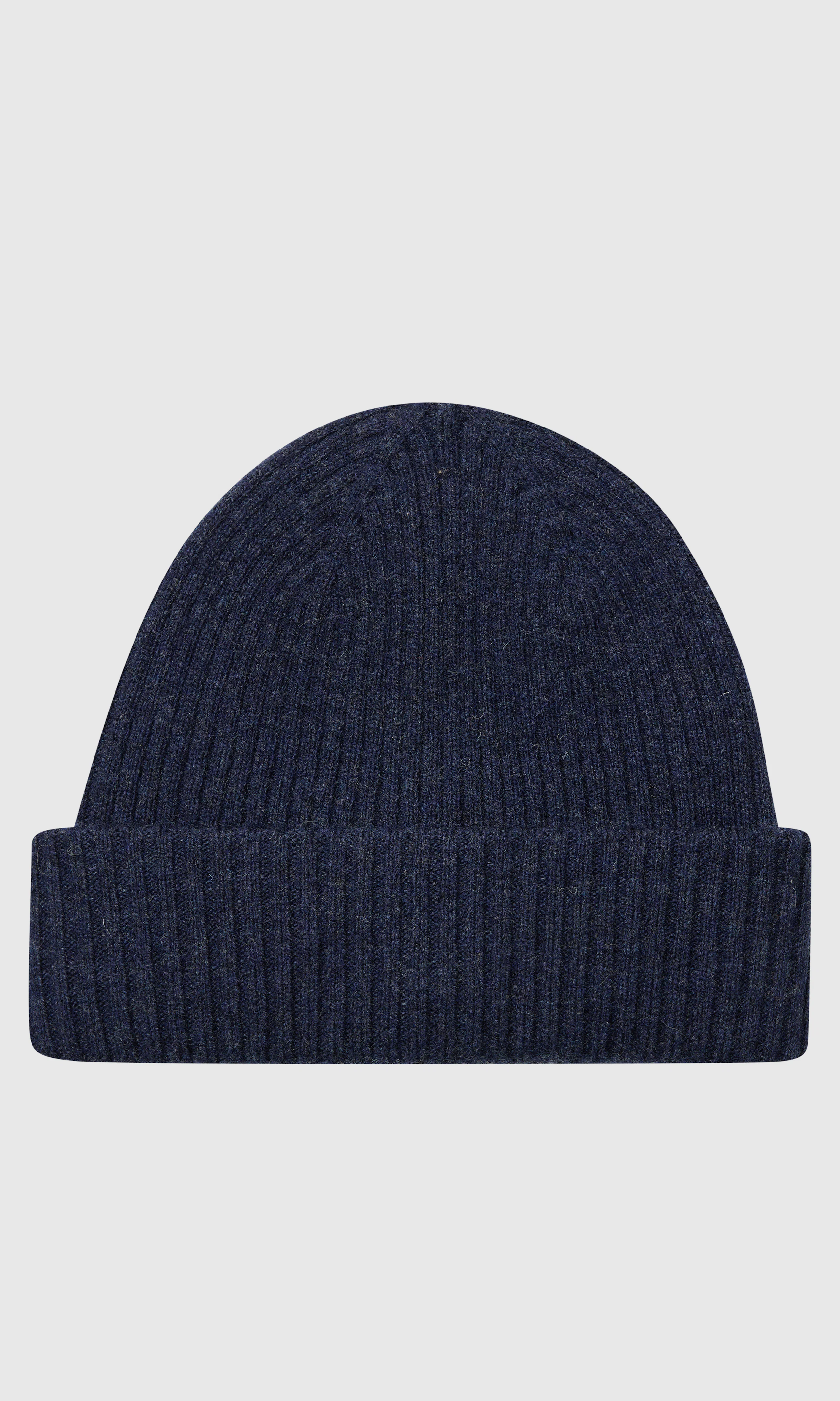Merino Beanie Lue. Front. Flat.