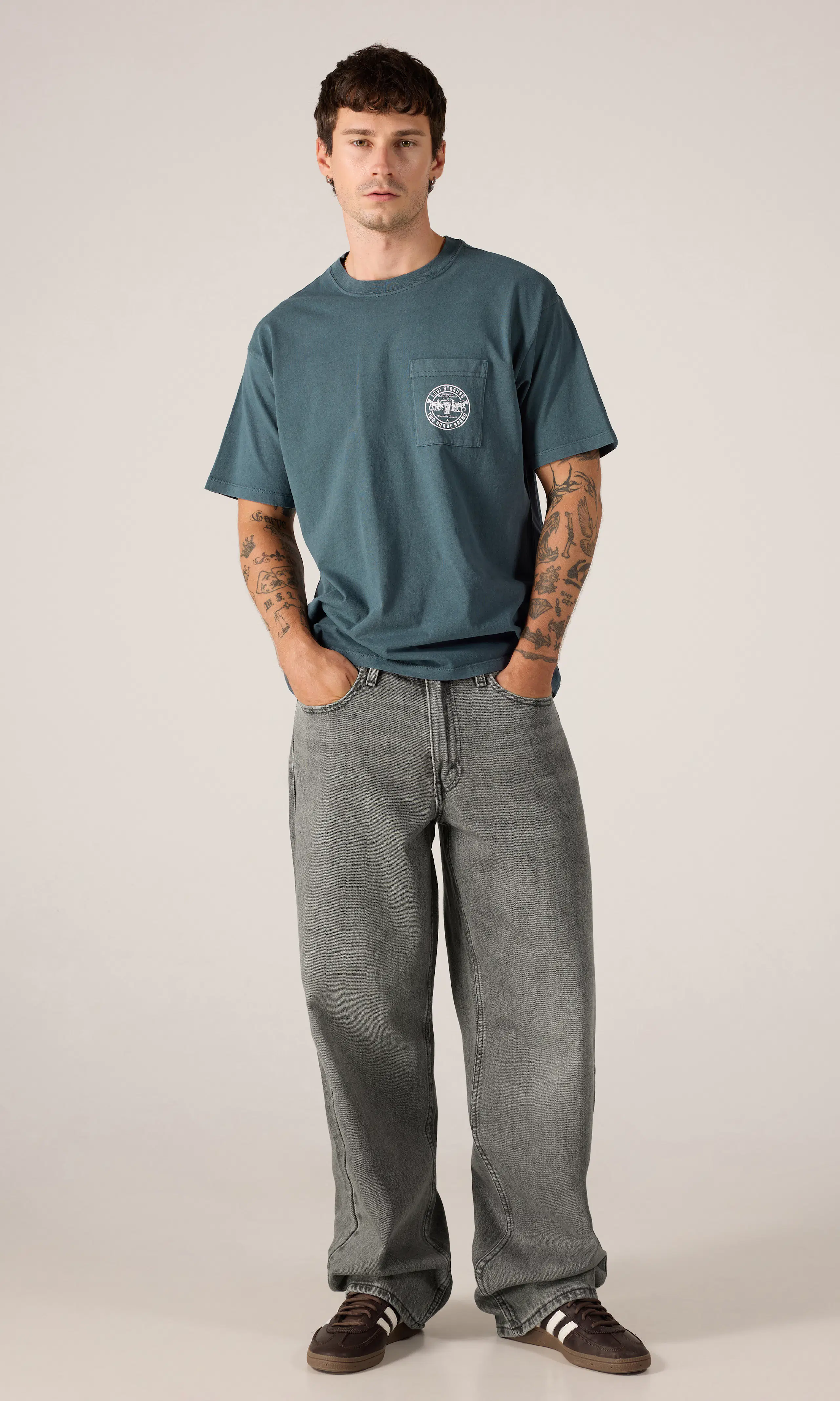 Graphic Vintage Fit Tee T-shirt. Front 1. Model.