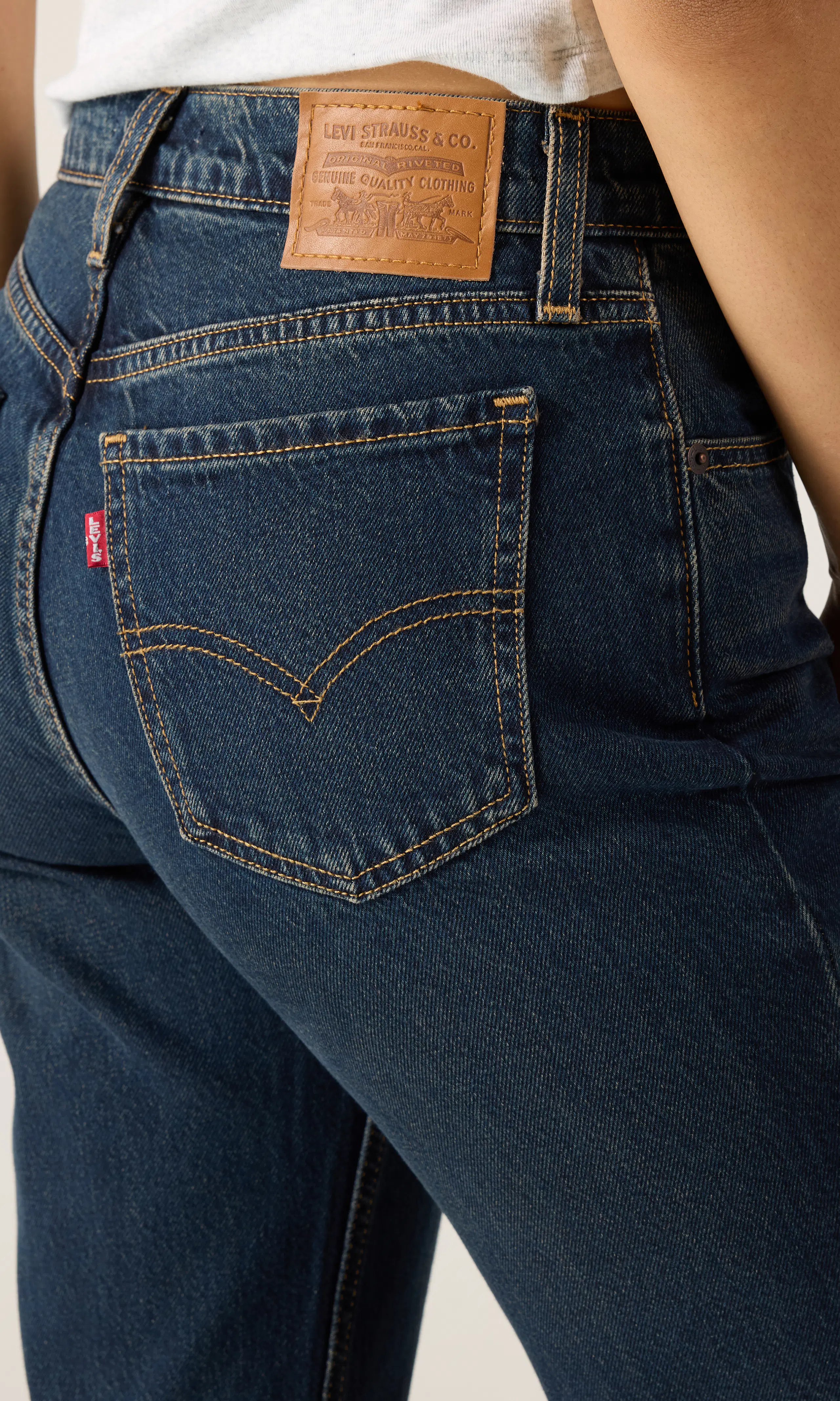 Puddle Snap Flare Farkut. Detail 2. Model.