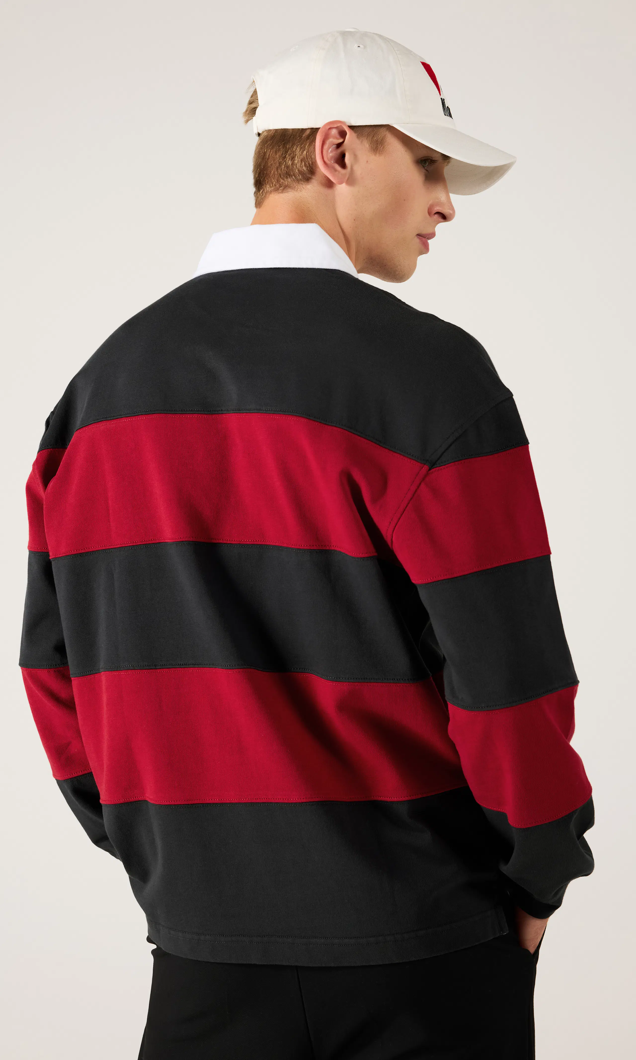 Pieced Union Rugby Genser. Back. Model.
