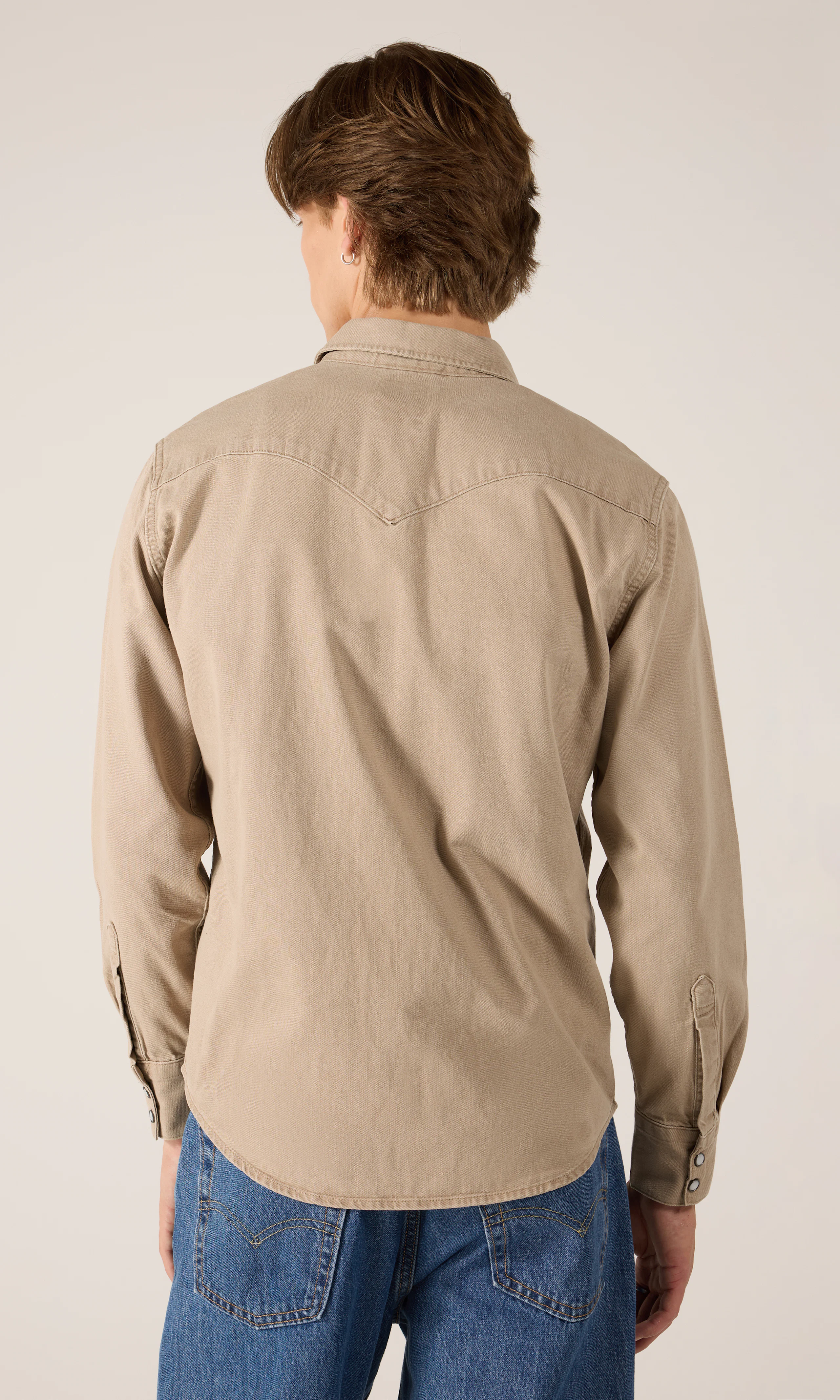 Barstow Western Standard Kauluspaita. Back. Model.