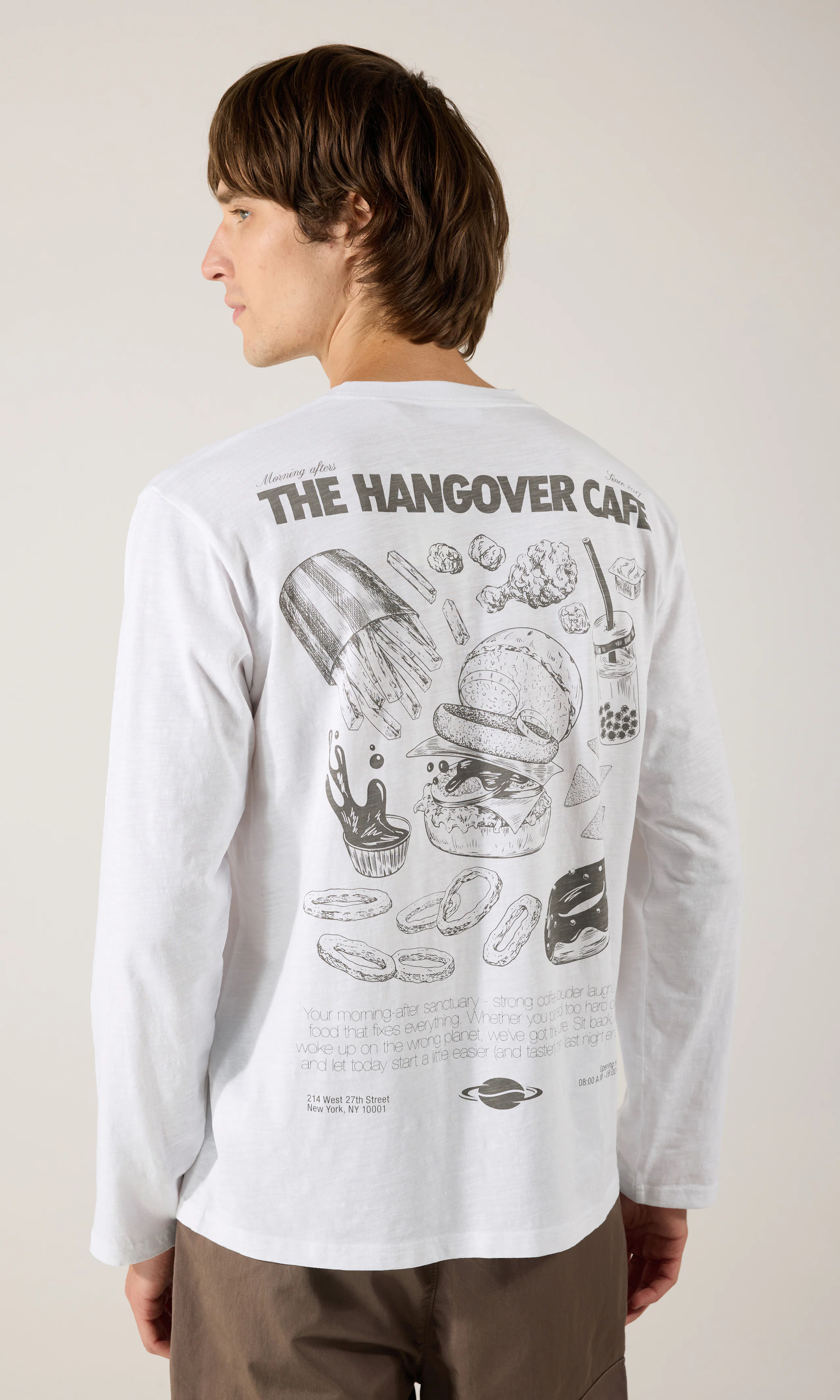 Graphic Slub Long Sleeve Tröja. Back. Model.
