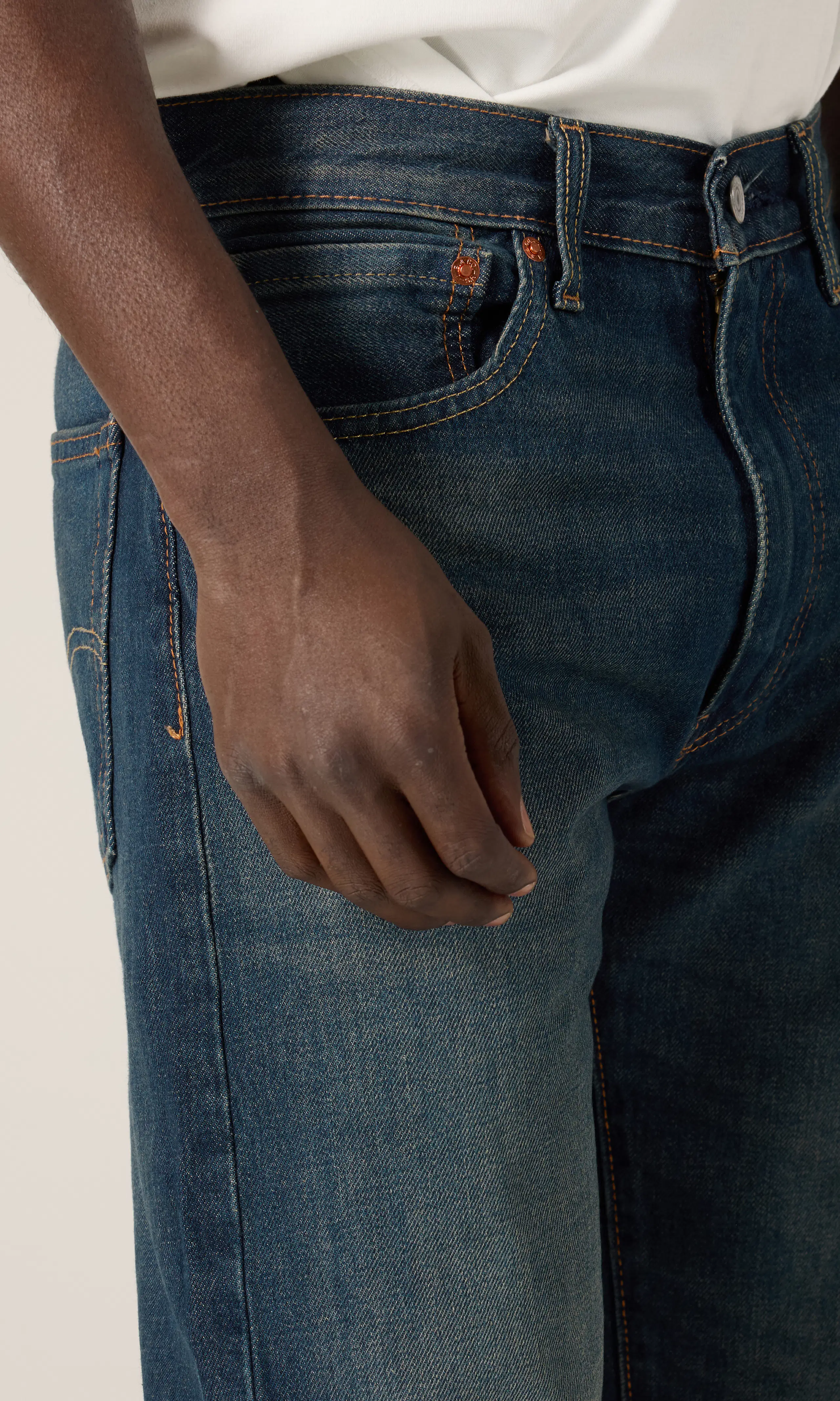 555™ Relaxed Straight Jeans. Detail 2. Model.