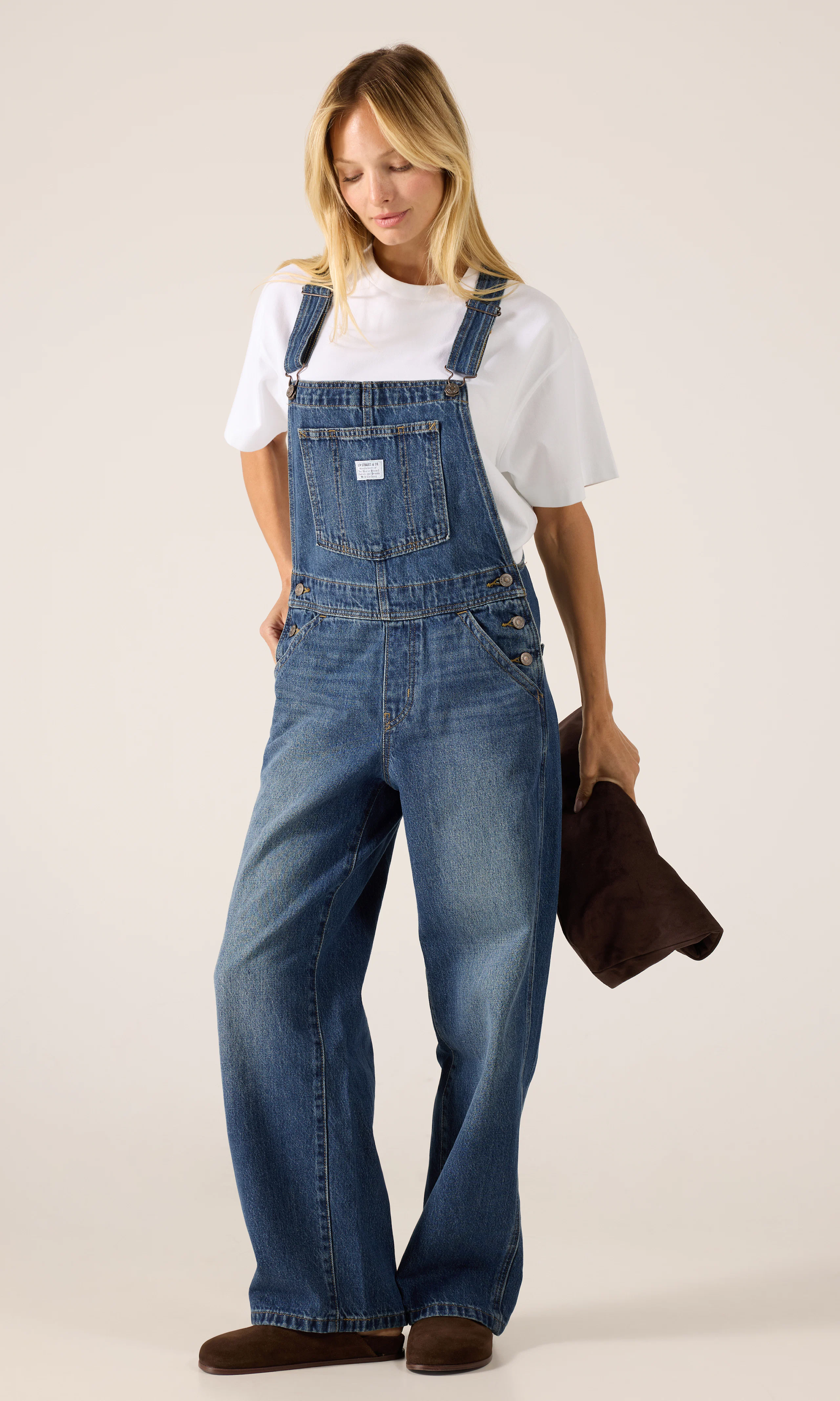 Baggy Overalls Mørk Blå Snekkerbukse. Front. Model.