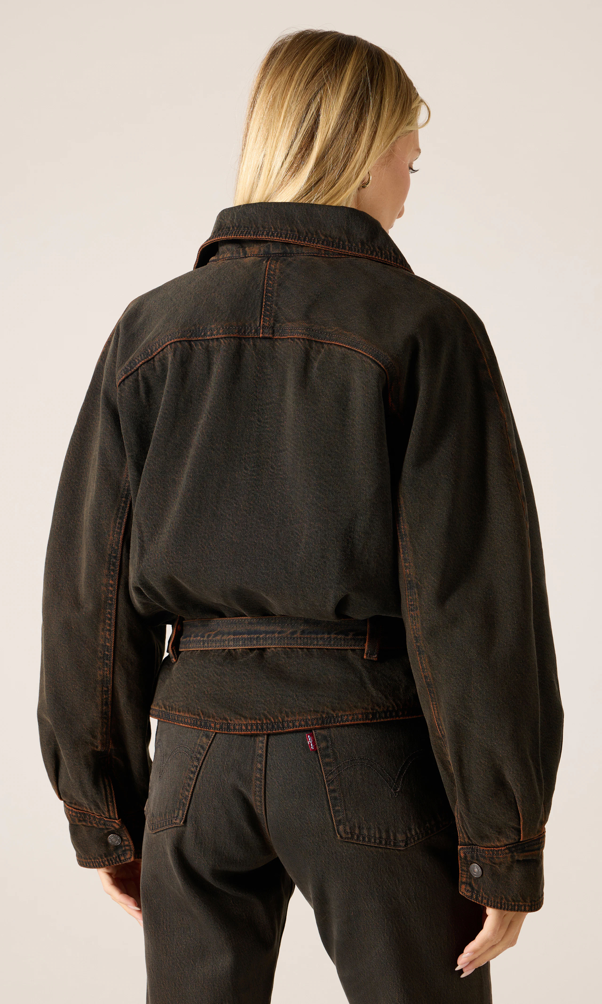 80's Bomber Brun Jakke. Back. Model.