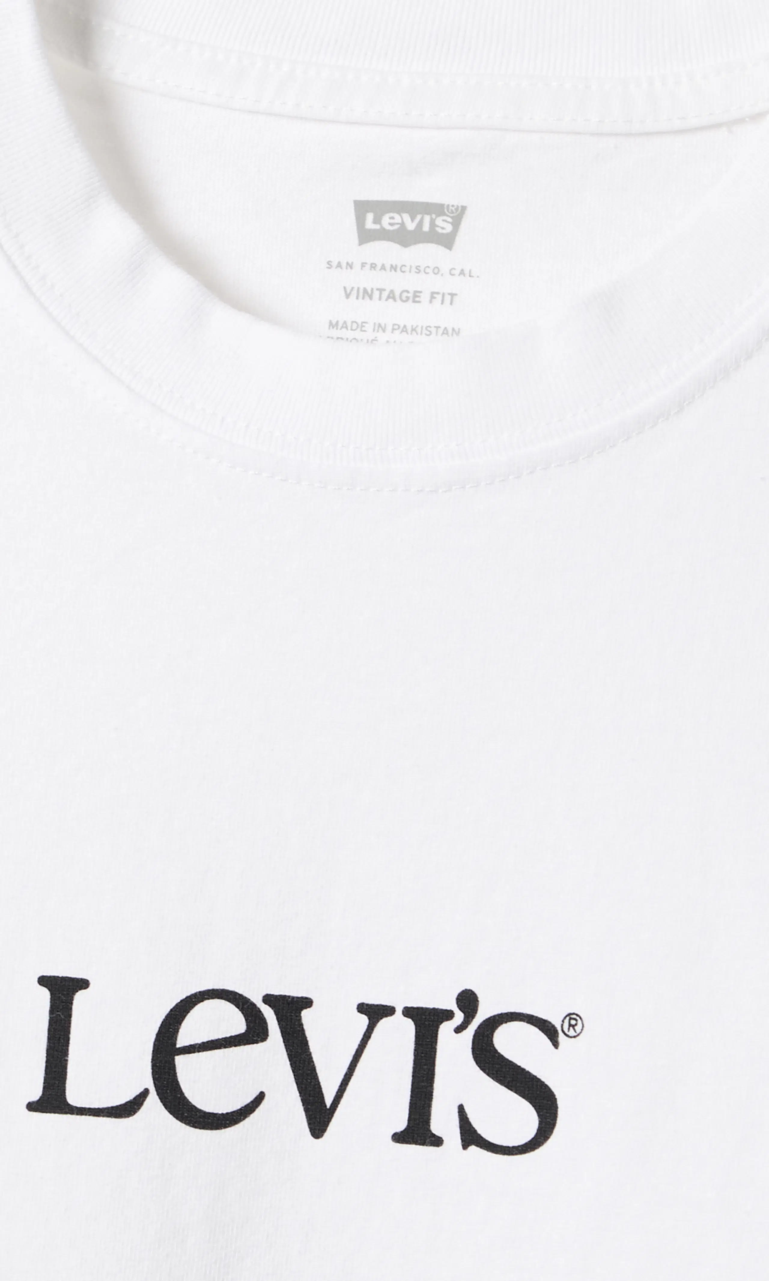 Vintage Fit Graphic Tee Hvit T-Skjorte. Detail 1. Flat.