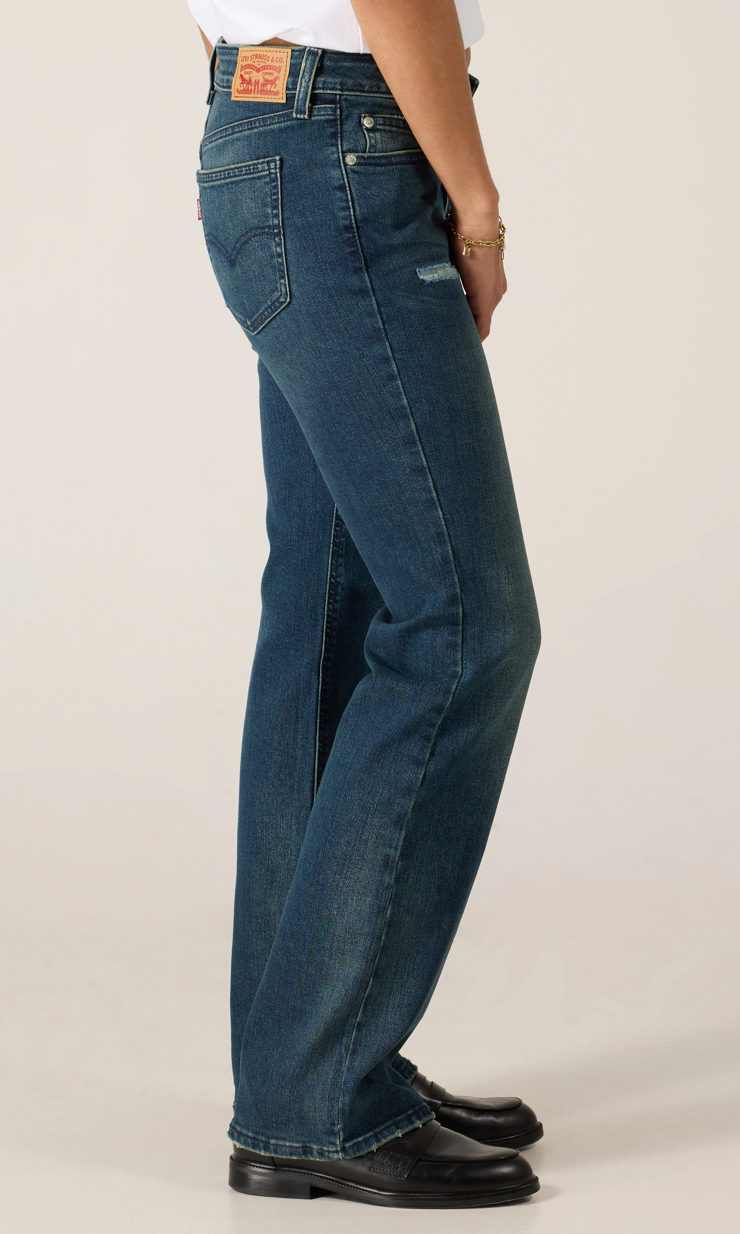 Superlow Boot Mørk Blå Jeans. Front 2. Model.
