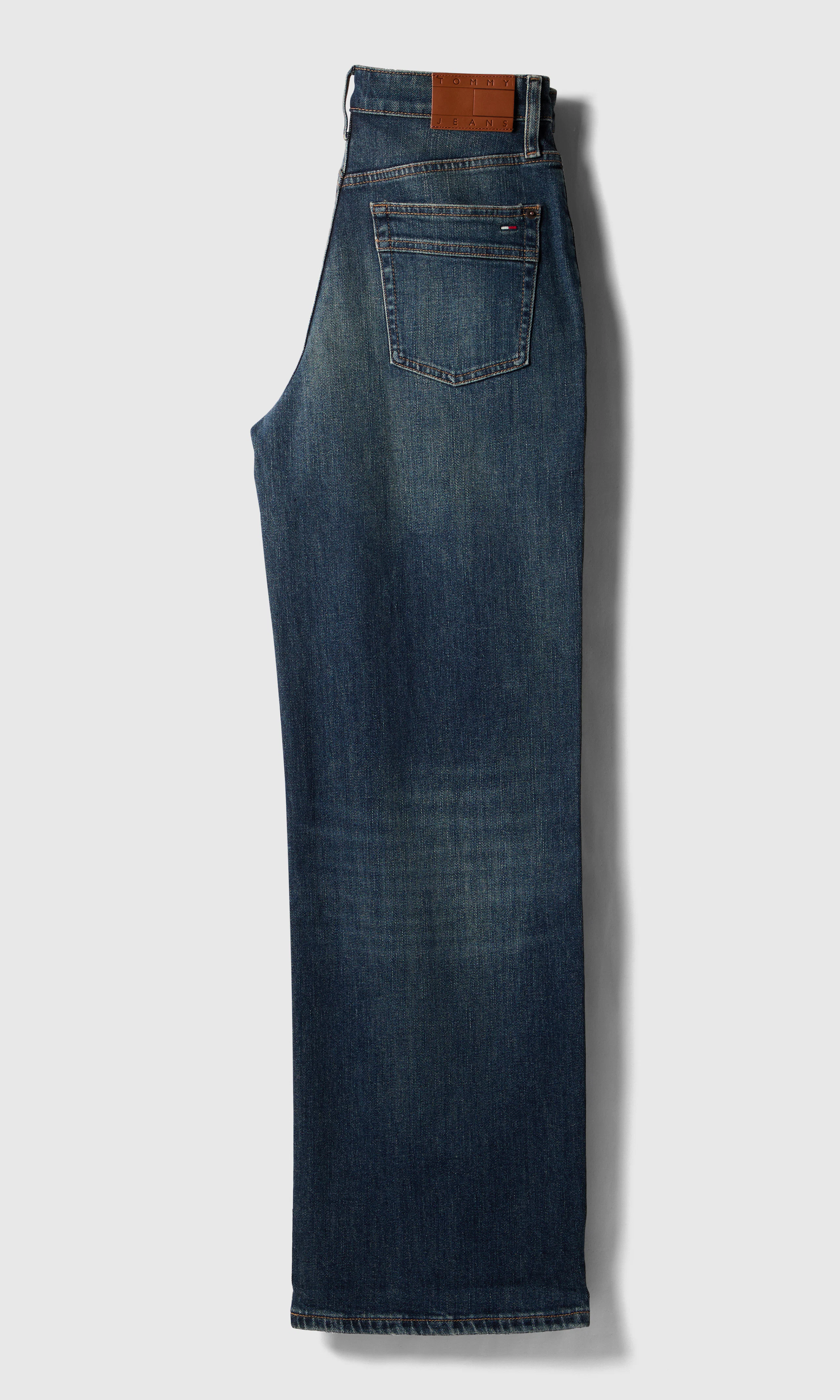 tj_dw0dw235711bk_denim _Clair. Back. Flat.