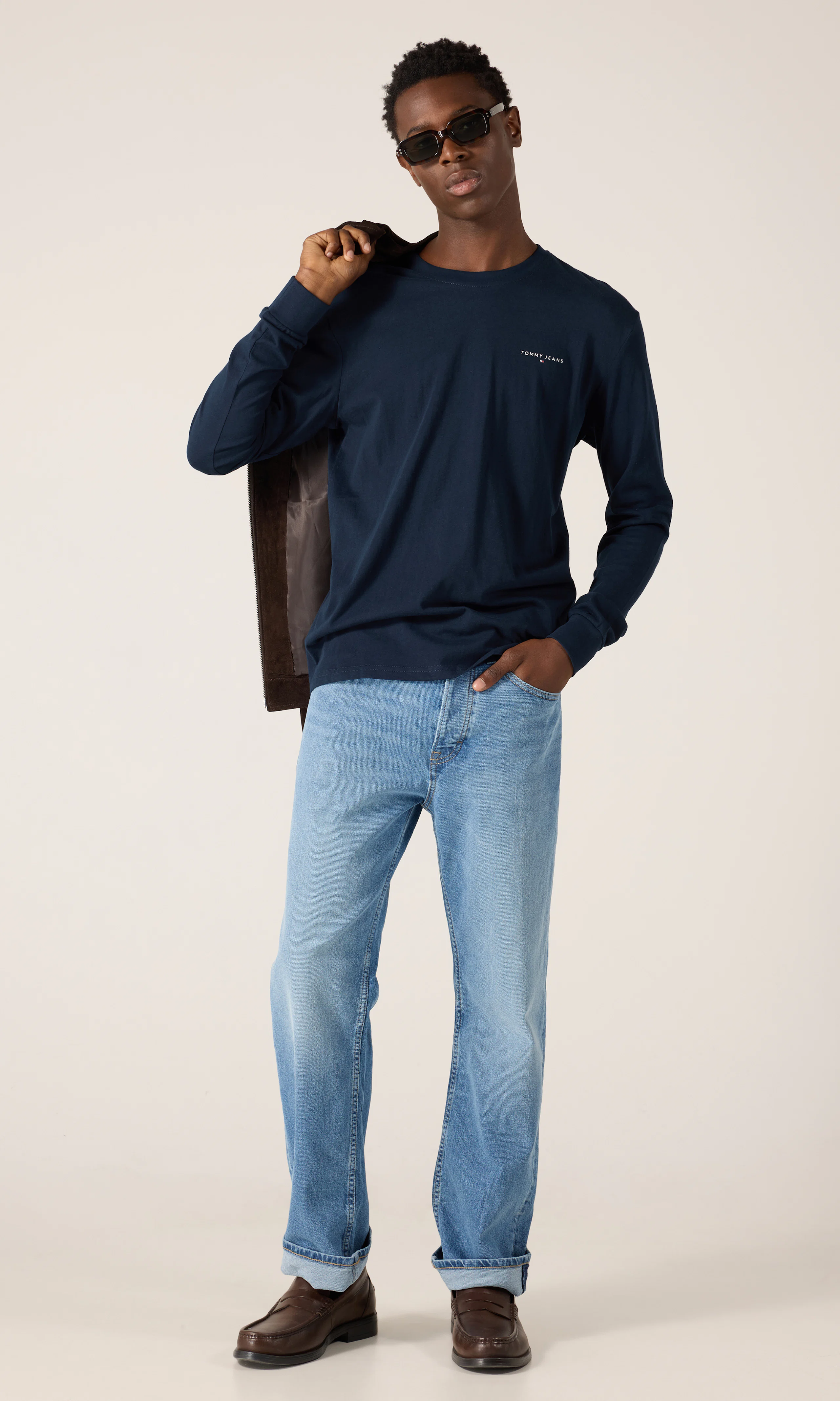 Linear Logo Slim Long Sleeve. Front 1. Model.