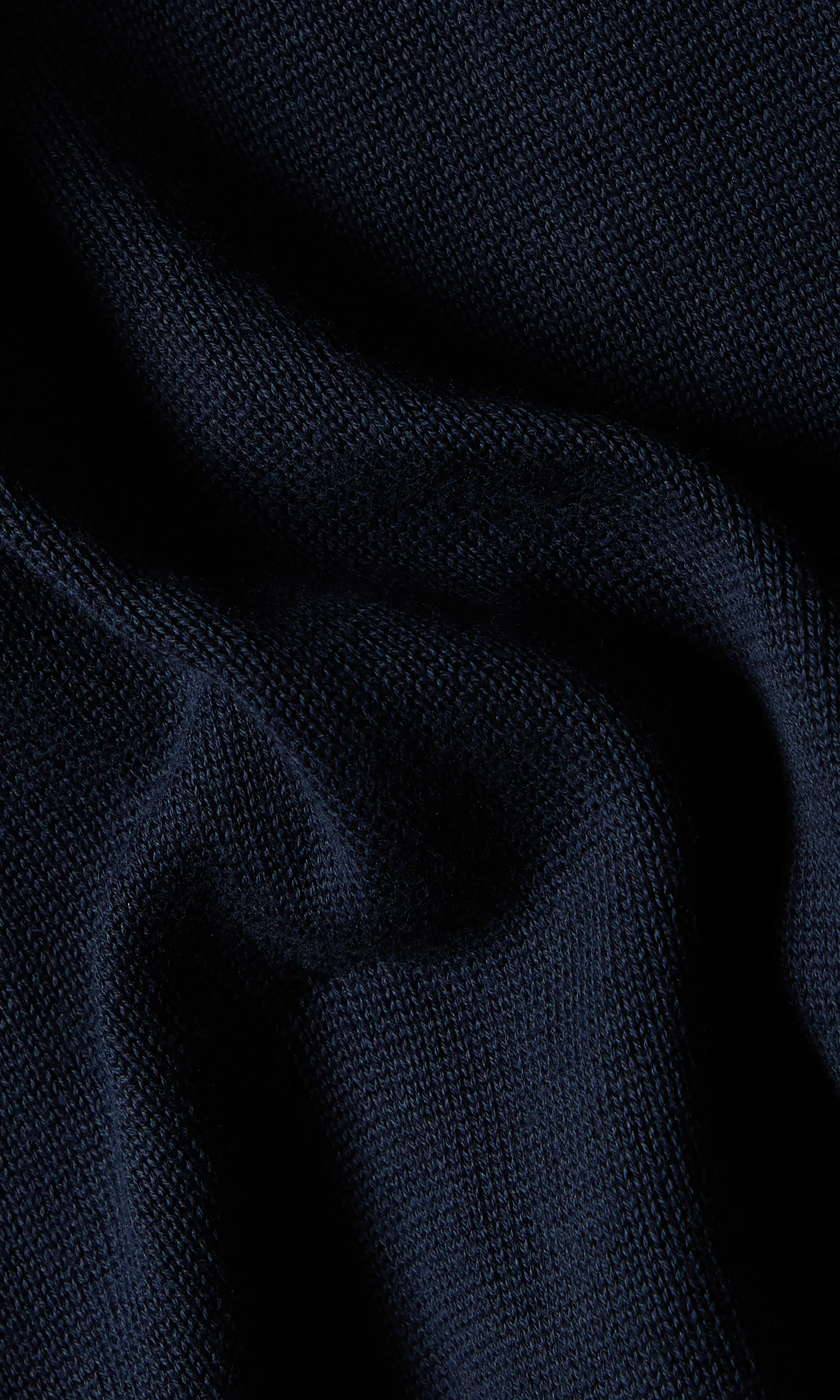 Slim Essential Polo Long Sleeve. Detail 2. Flat.