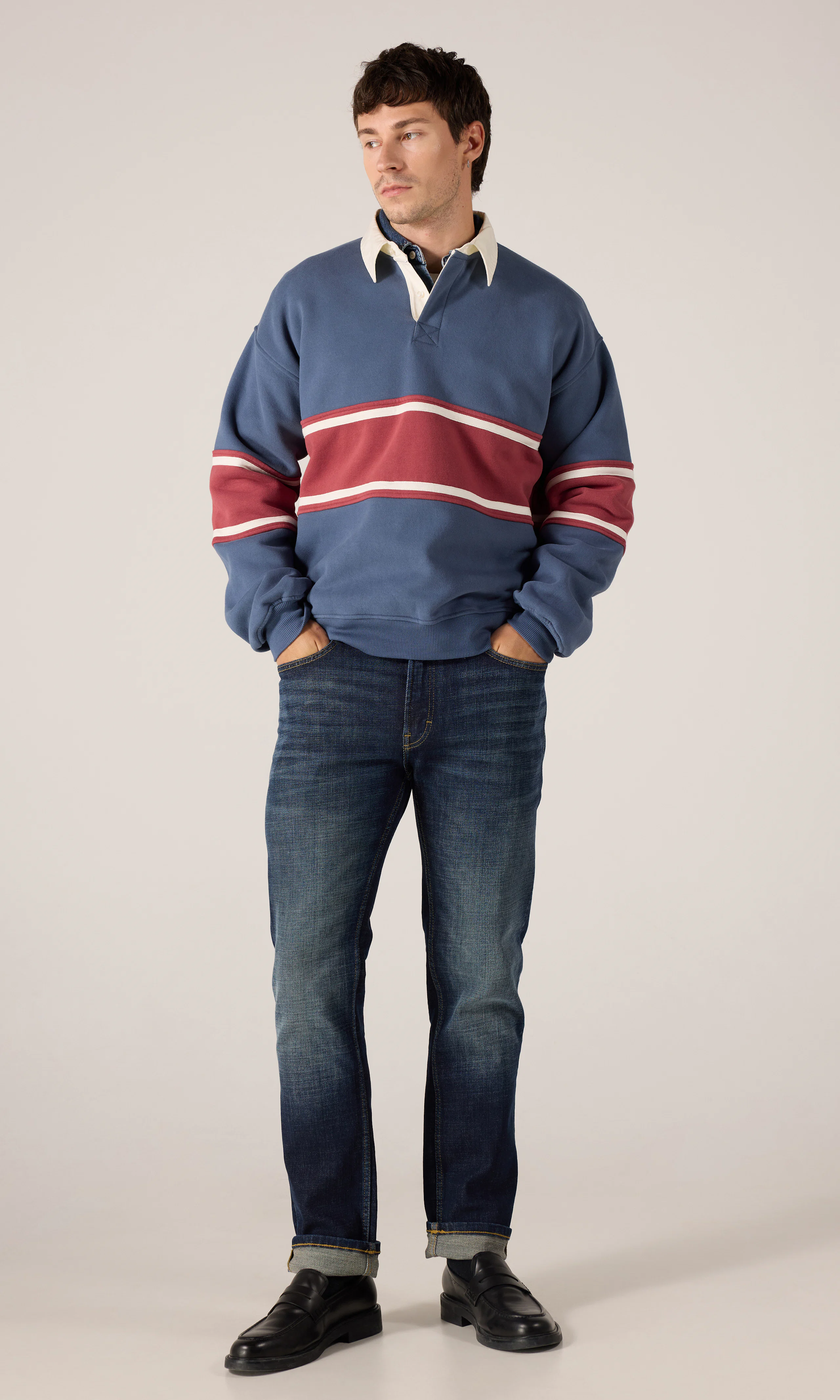 Rugby Genser. Front 1. Model.