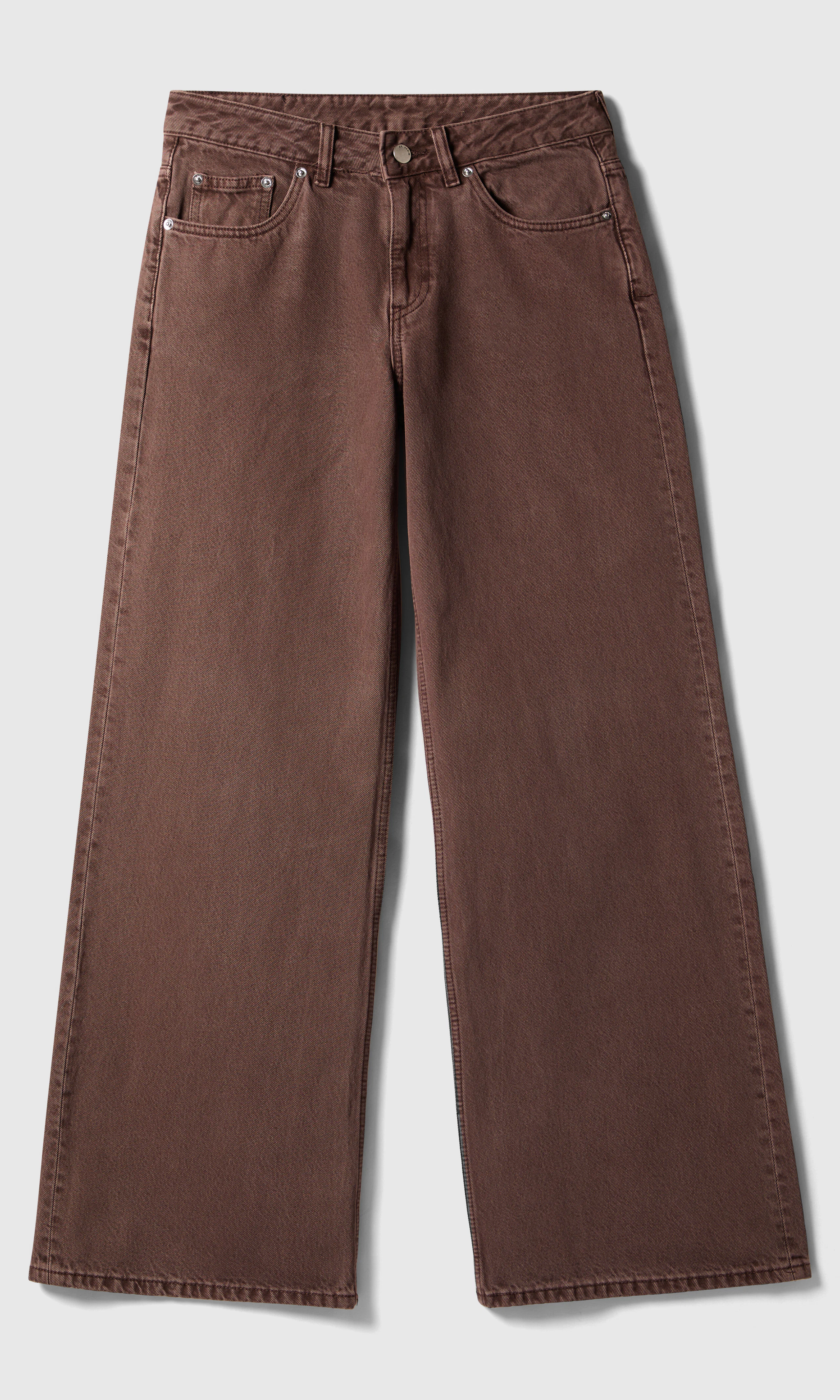 Rhue Low Wide Jeans. Front. Flat.