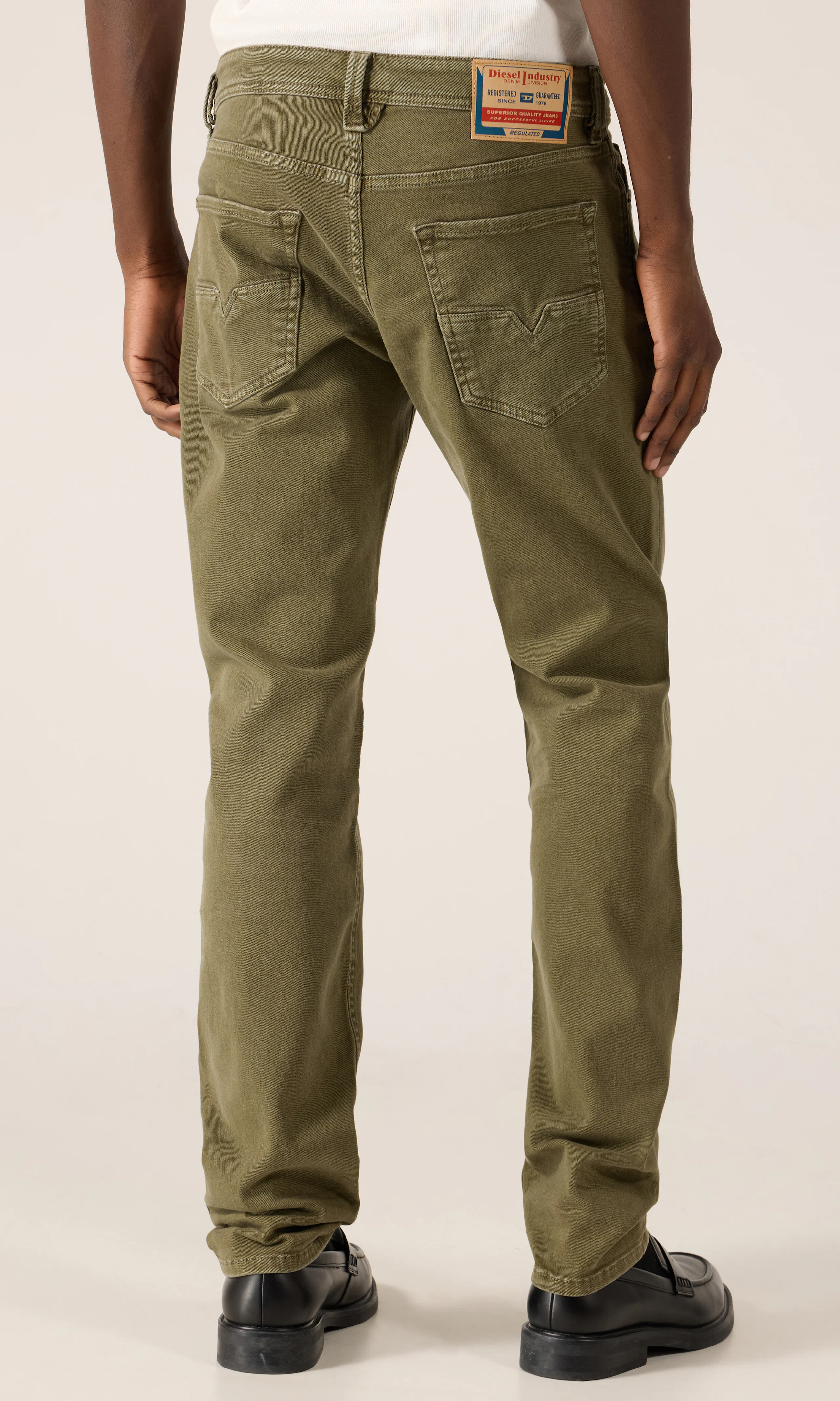 1986 Larkee-Beex Army Gröna Jeans. Back. Model.