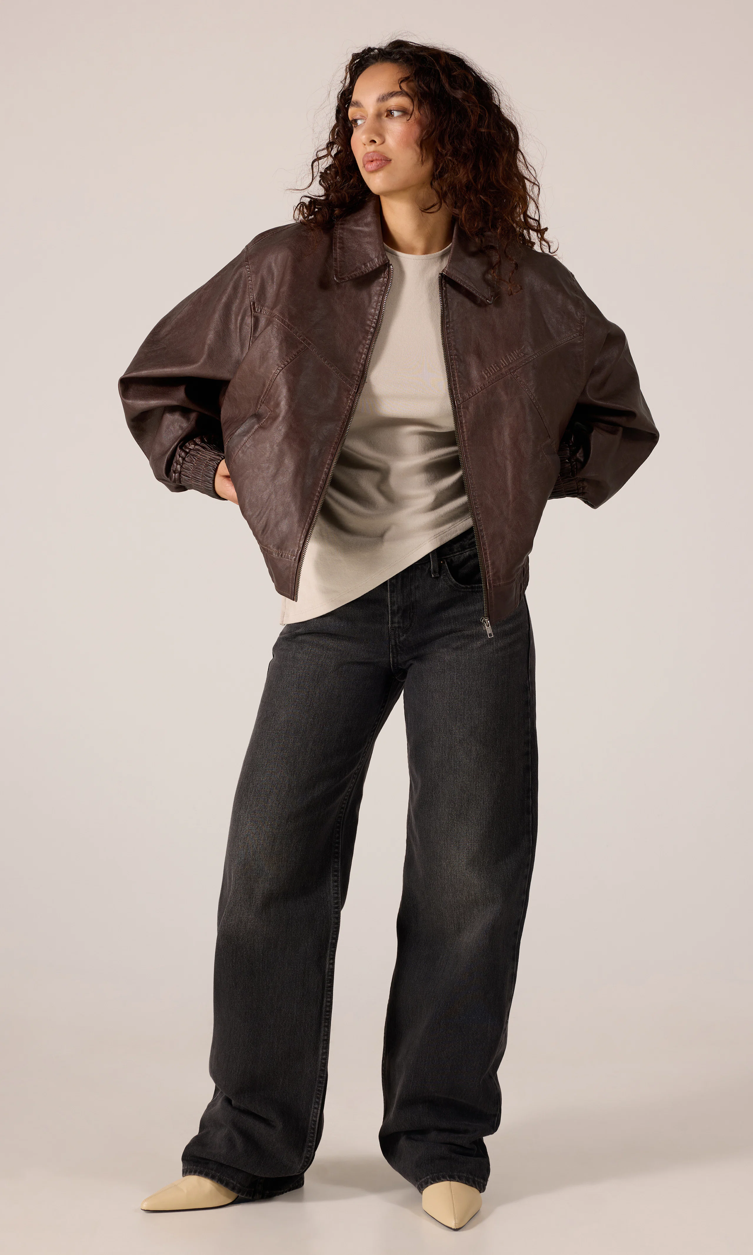 Fern PU Bomber Keinonahkatakki. Front 1. Model.