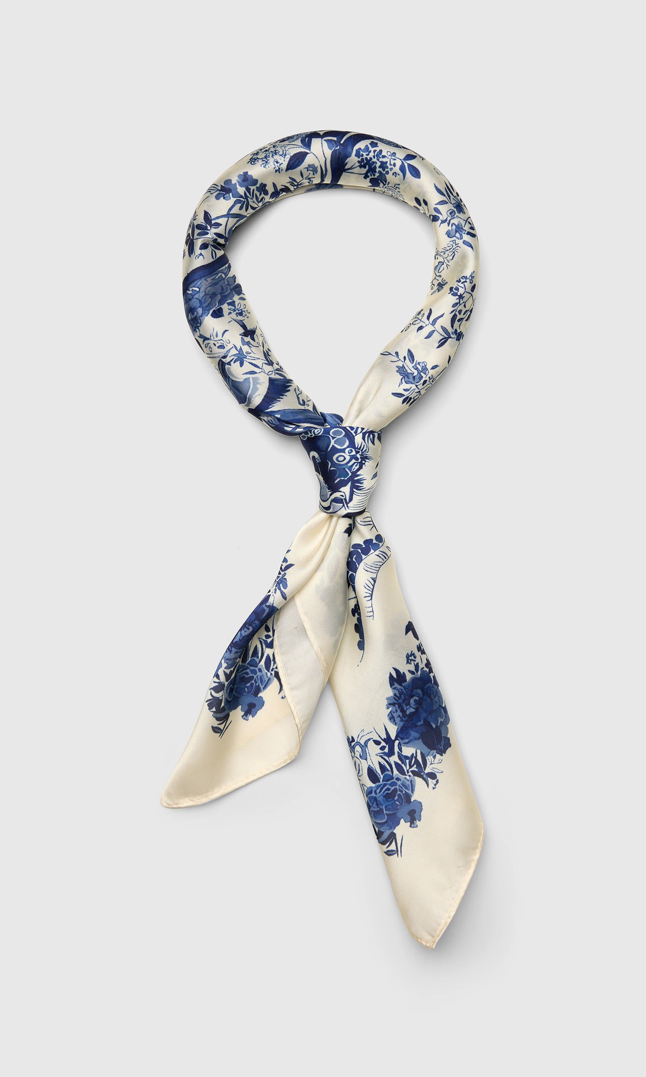 Sara Scarf. Front. Flat.